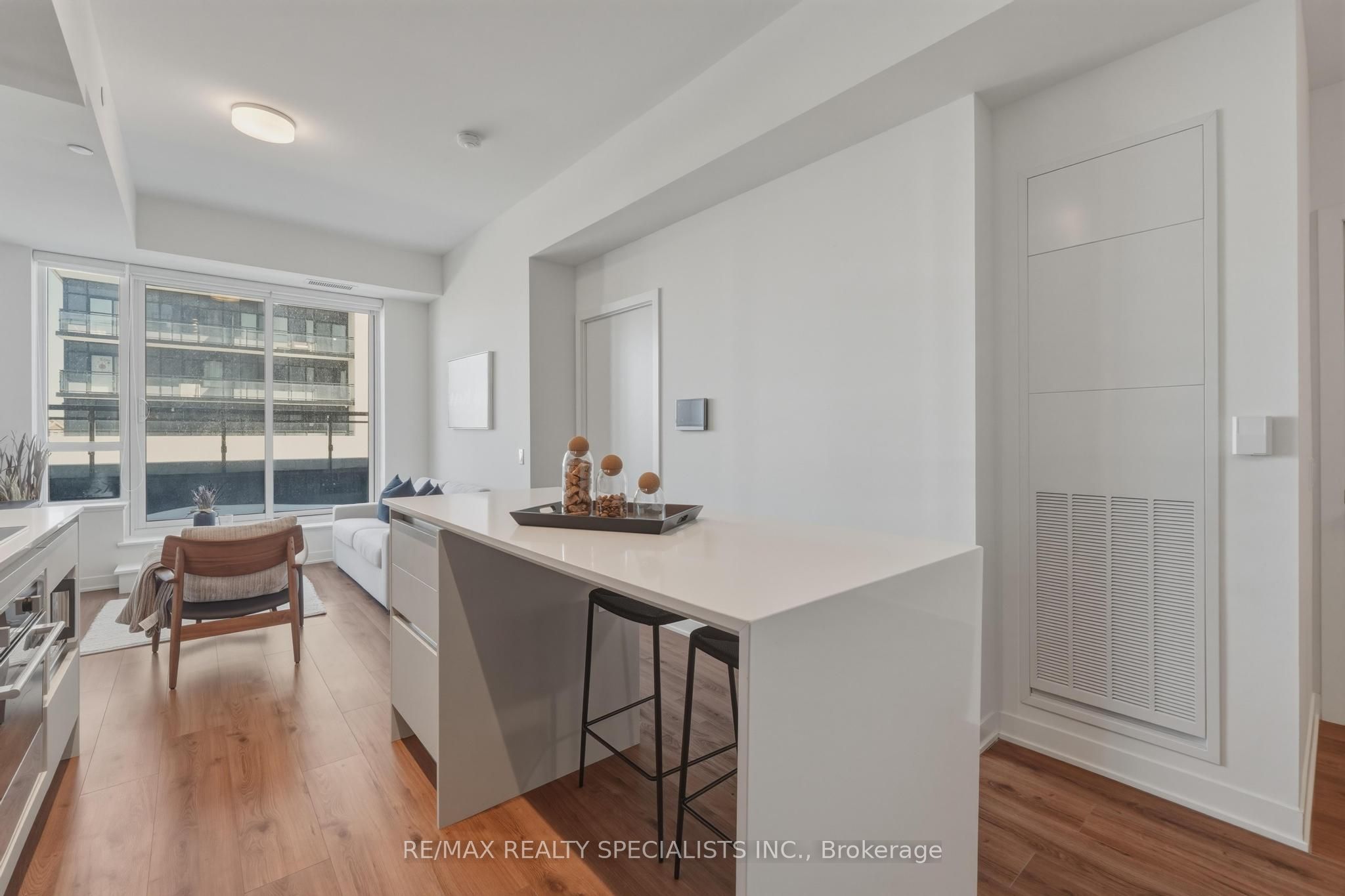 405 Dundas Street W 314, Oakville, ON L6M 5P9 photo 5