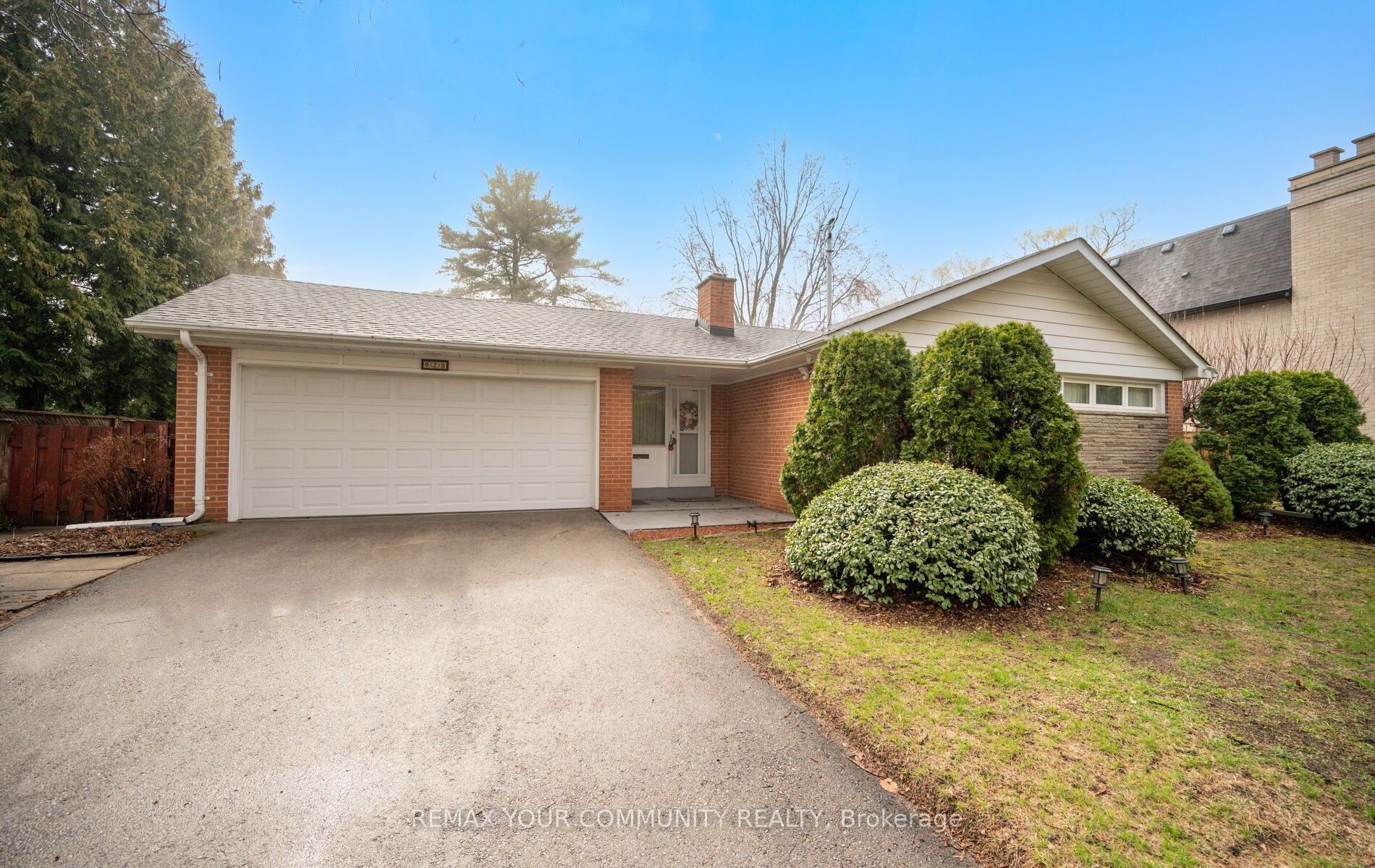 628 Shenandoah Drive, Mississauga, ON L5H 1V9 photo 4