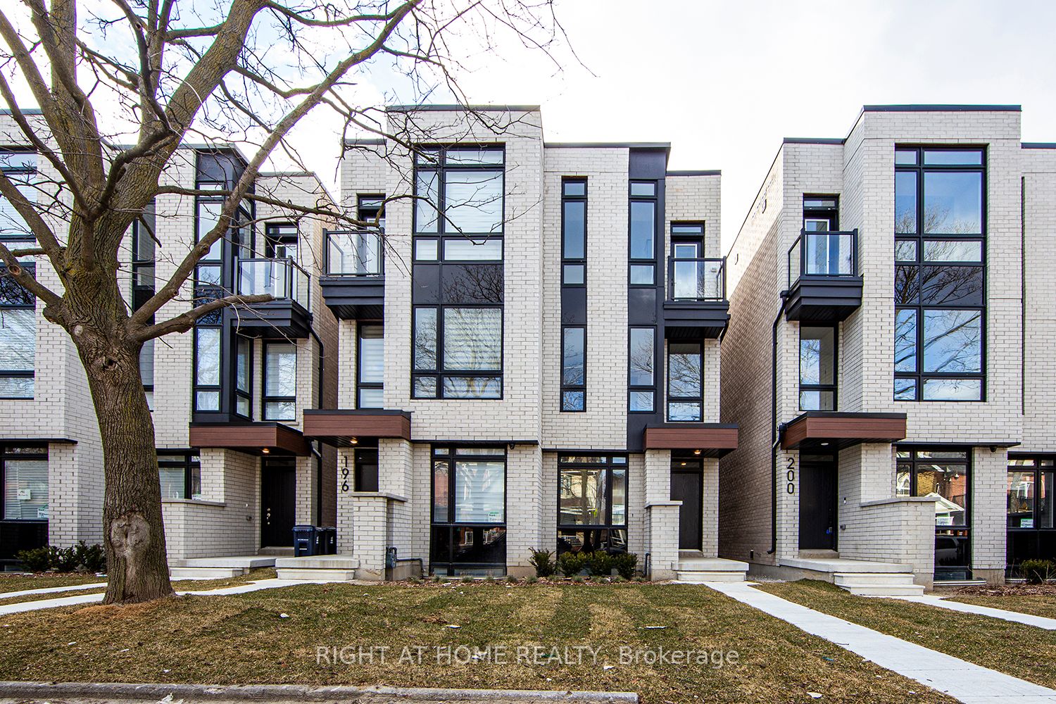 198 Mcroberts Avenue, Toronto, ON M6E 4P5