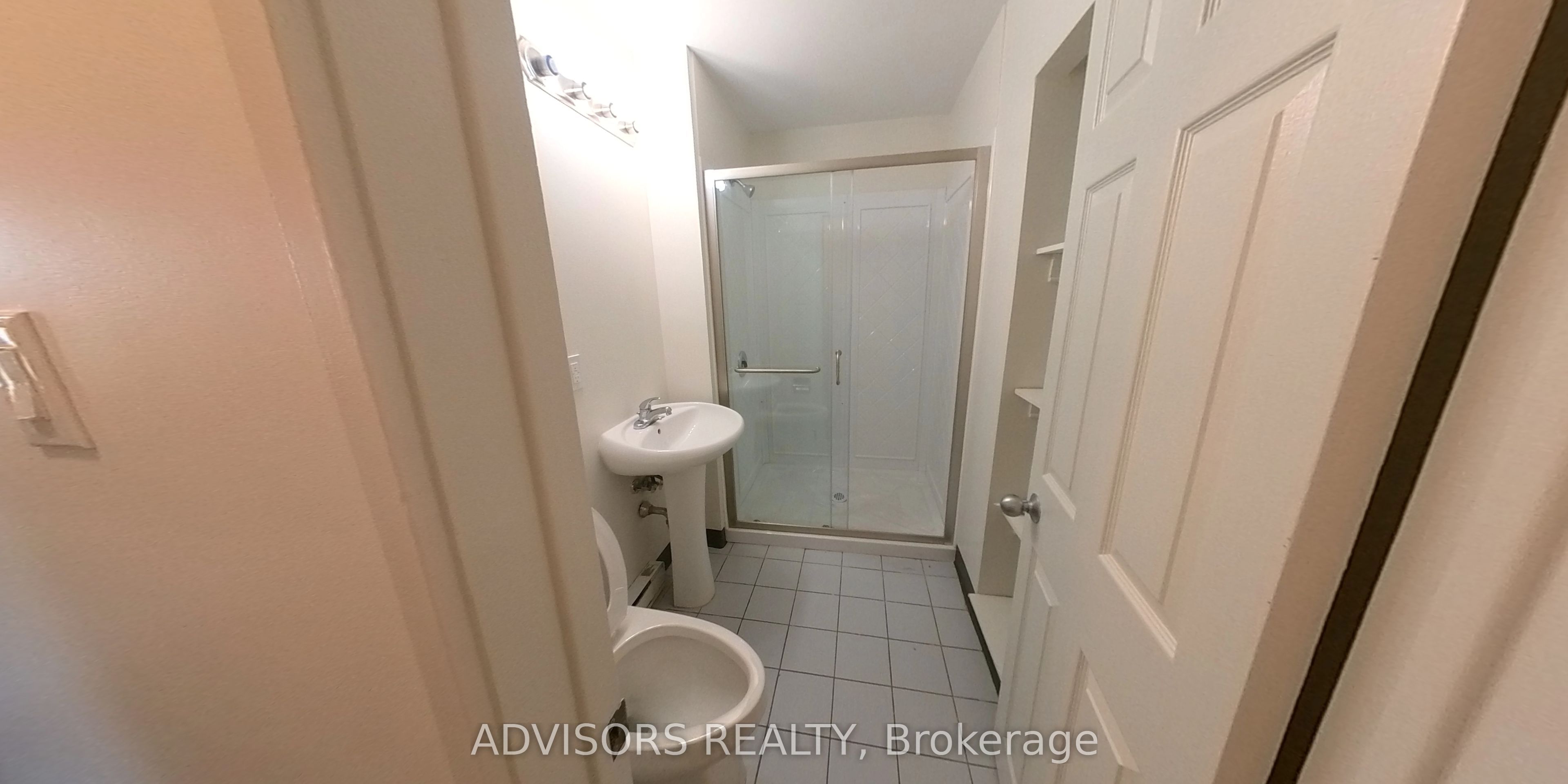 3717 Lakeshore Boulevard W 1, Toronto, ON M8W 1P8