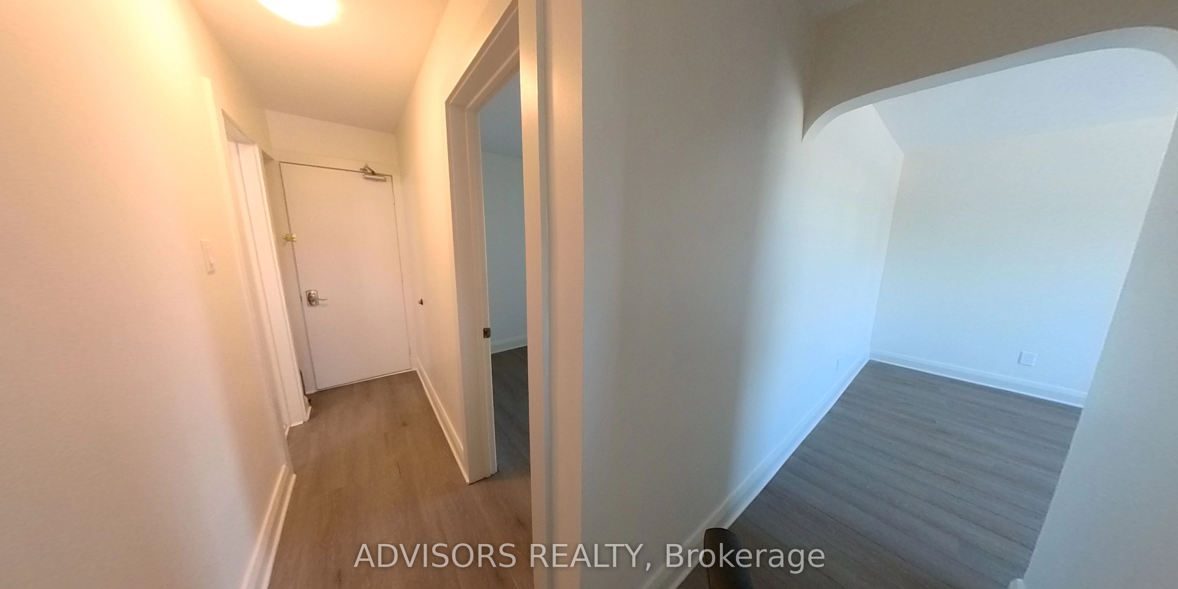 3717 Lakeshore Boulevard W 1, Toronto, ON M8W 1P8 photo 3
