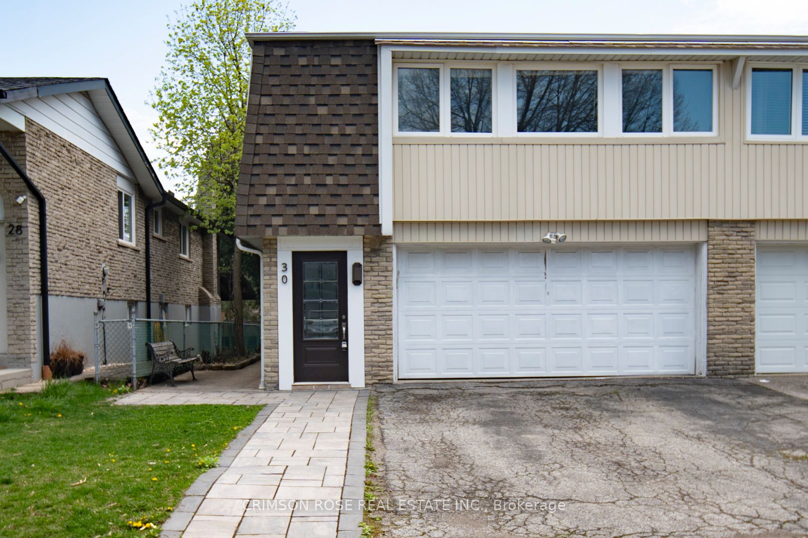 30 Orsett Street Main Fl, Oakville, ON L6H 2N9 photo 2