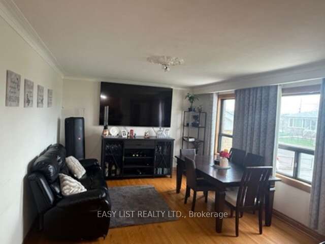 49 Blaydon Avenue, Toronto, ON M3M 2E3 photo 4
