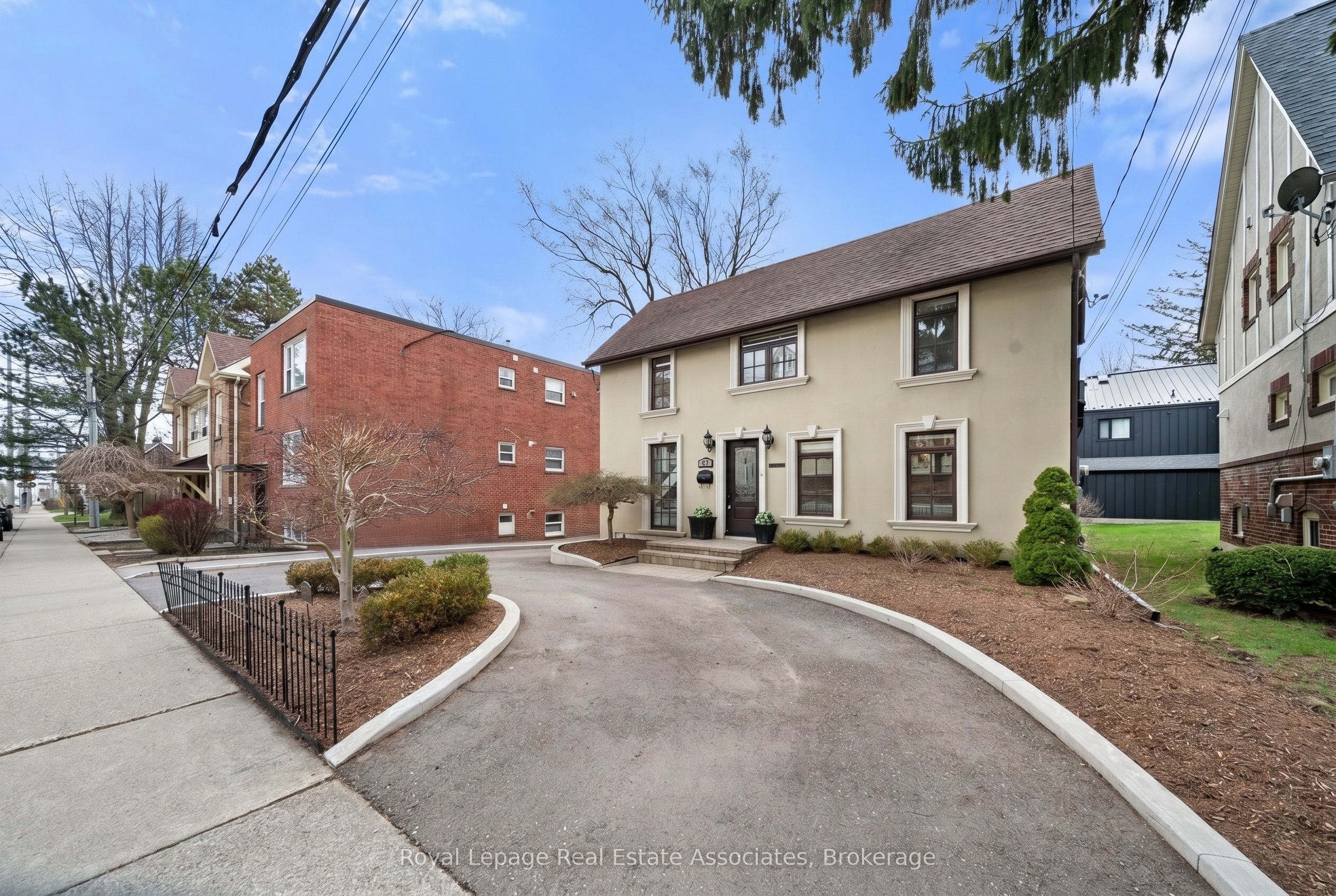 36 Mississauga Road N, Mississauga, ON L5H 2H6 photo 3