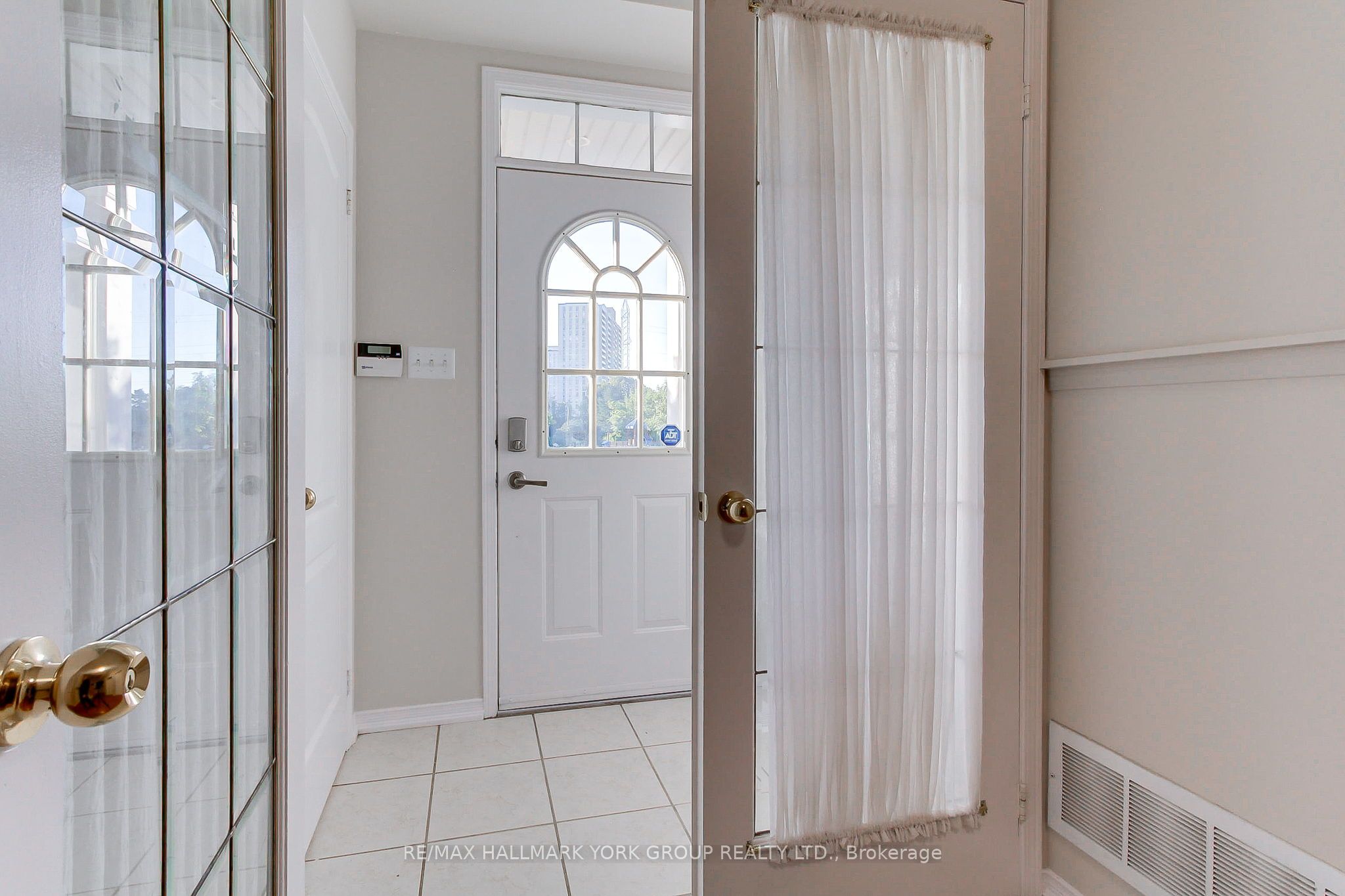 60 Delabo Drive, Toronto, ON M3J 3S4 photo 3