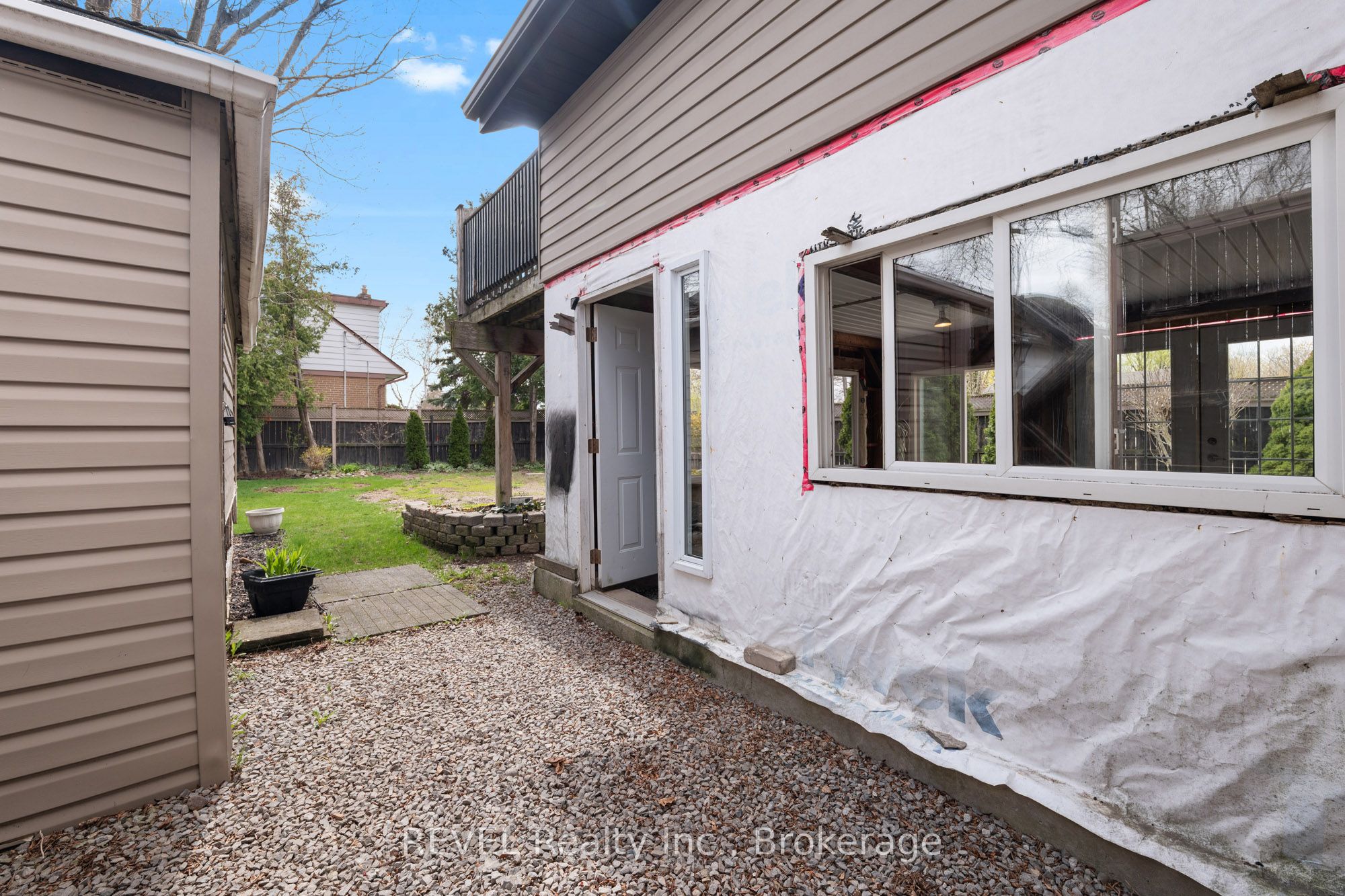 1367 St Marys Crescent, Burlington, ON L7P 1S1 photo 4