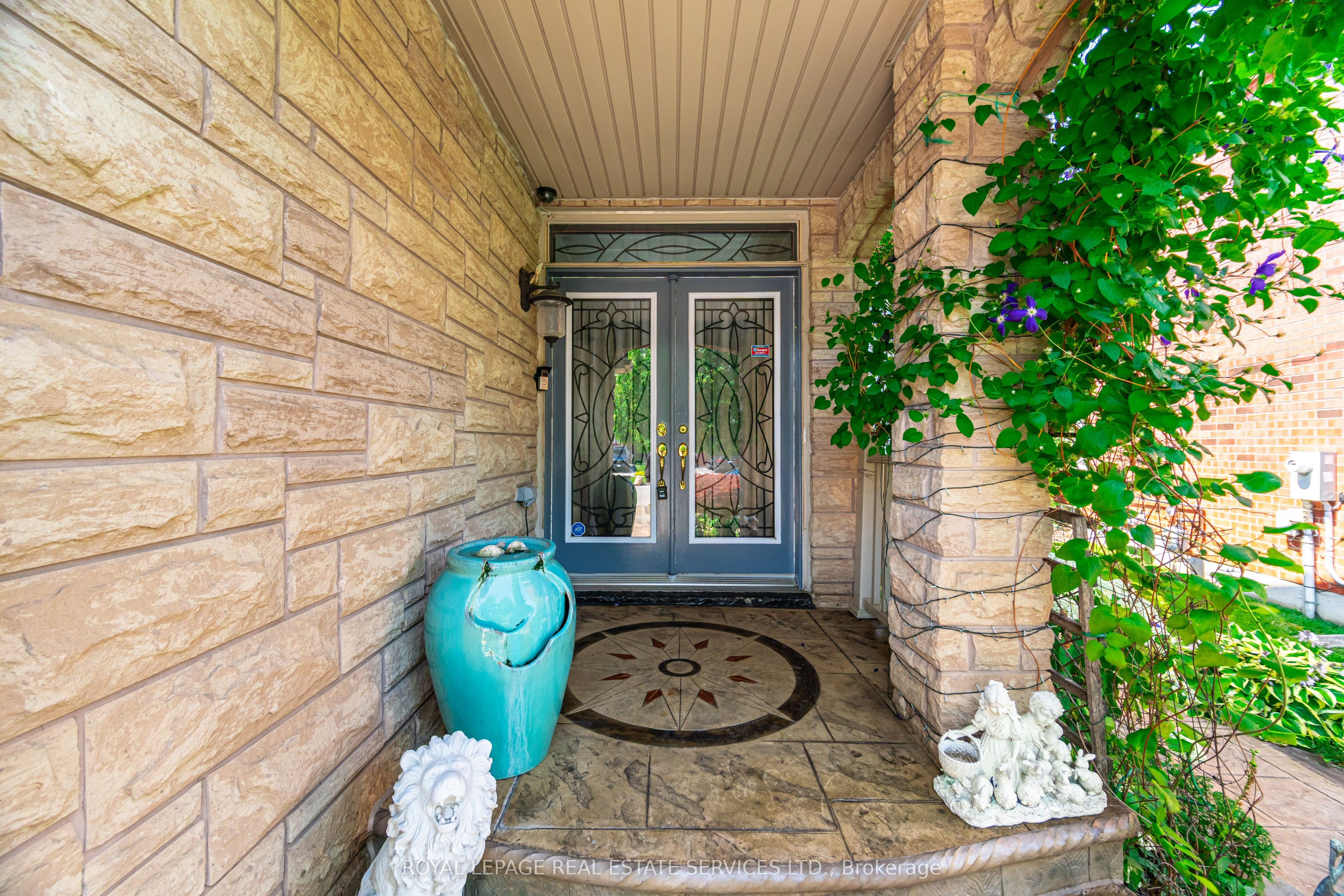 3809 Candlelight Drive, Mississauga, ON L5M 8A8 photo 5
