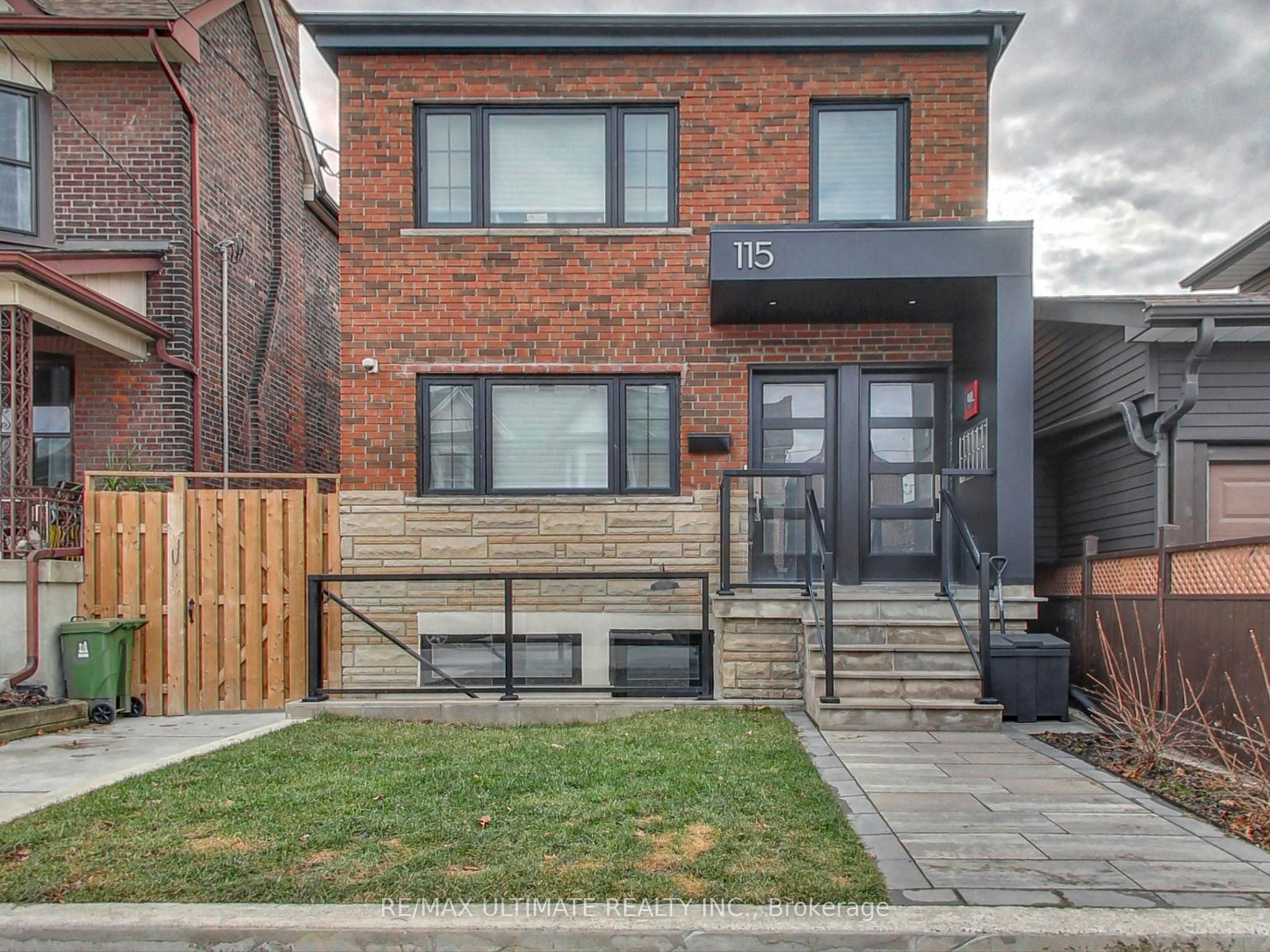 115 Wallace Avenue 3, Toronto, ON M6H 1T8