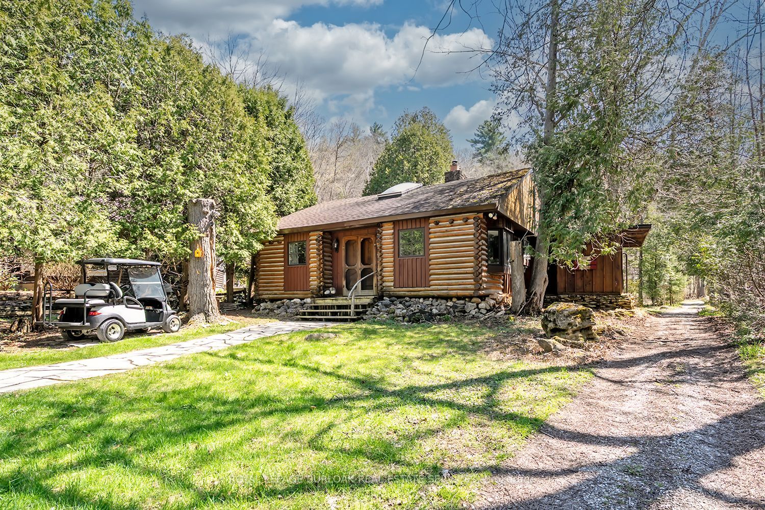 6099 Cedar Grove, Burlington, ON L7P 0N1