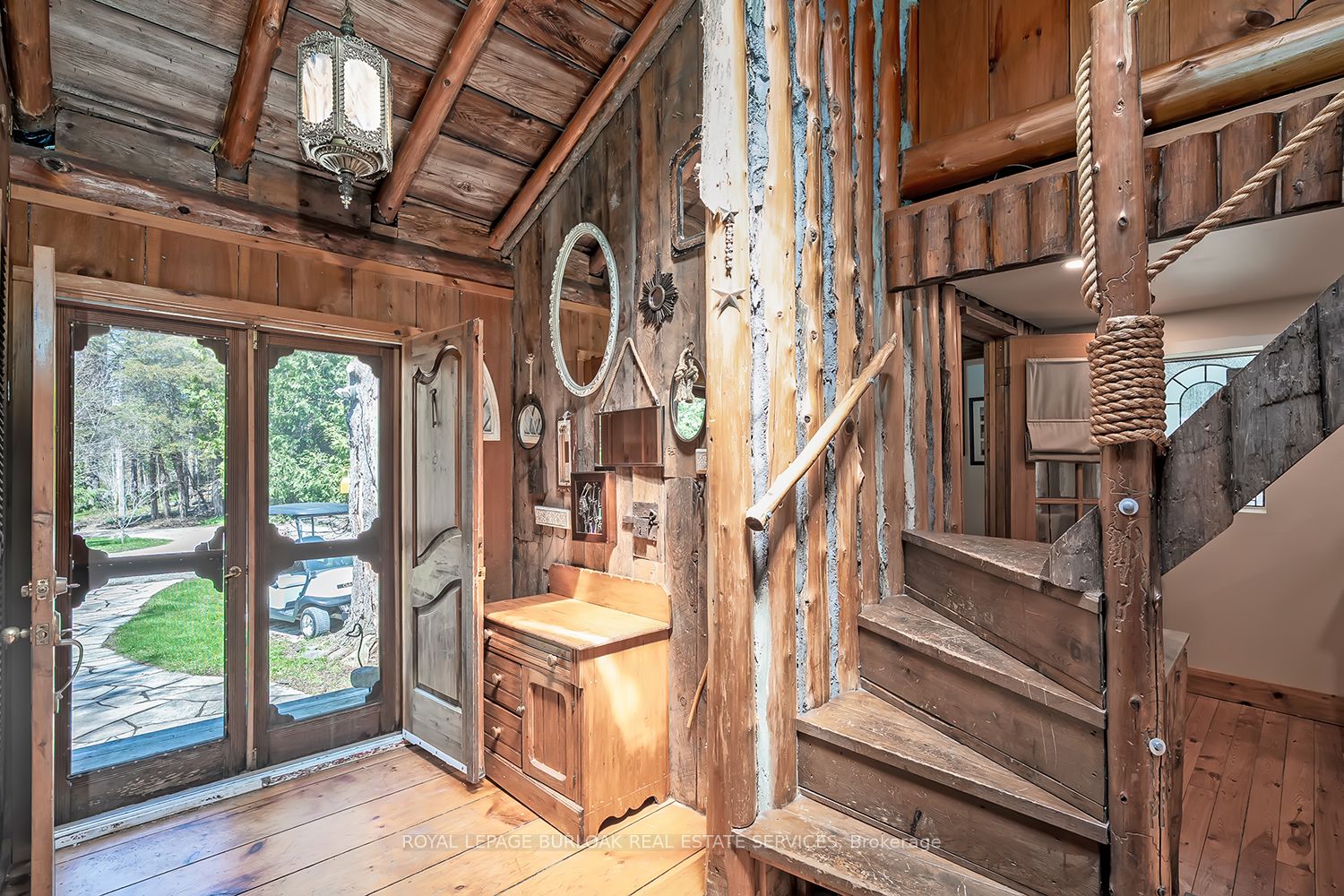 6099 Cedar Grove, Burlington, ON L7P 0N1 photo 3