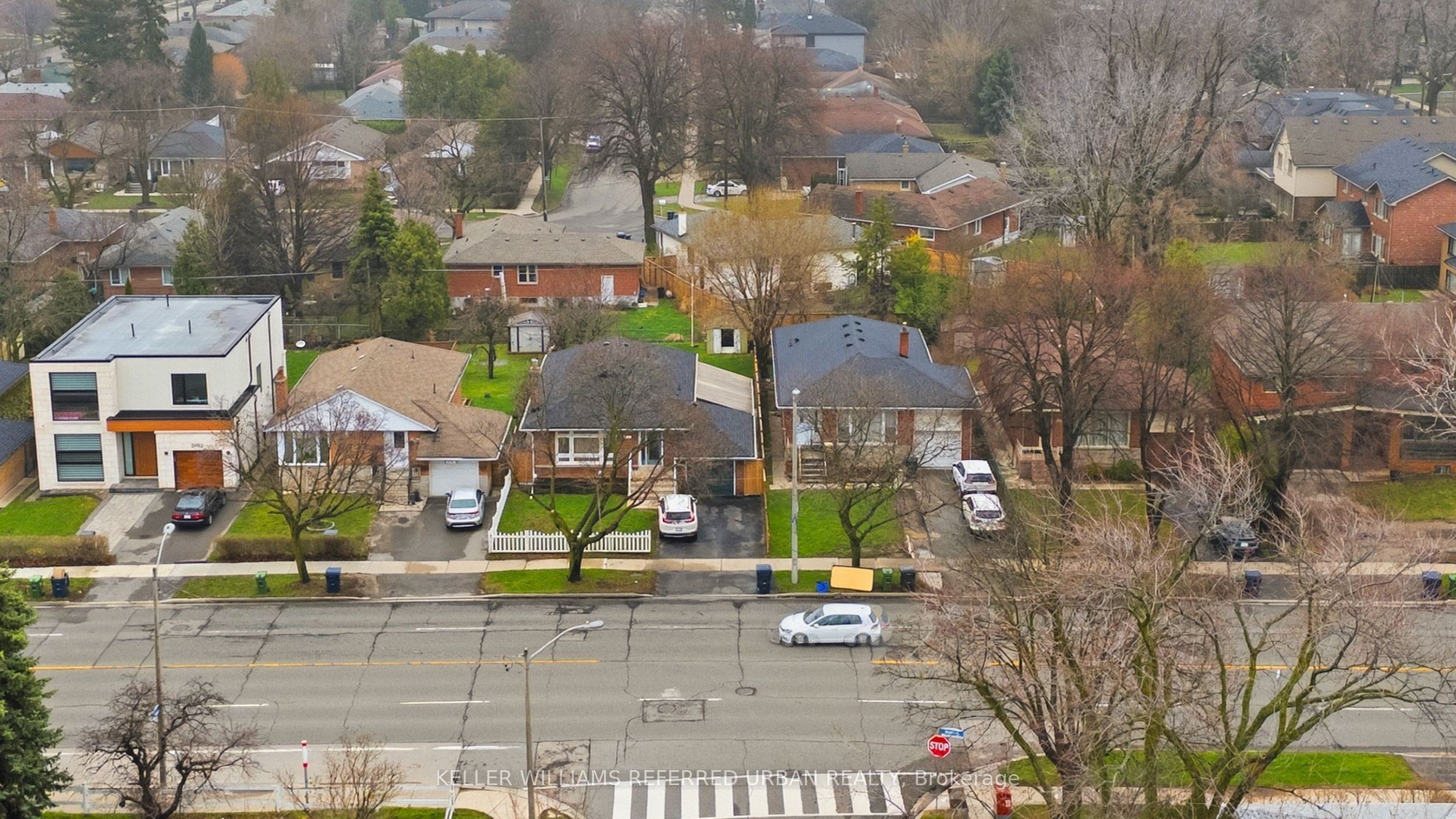 3987 Bloor Street W, Toronto, ON M9B 1M2 photo 5