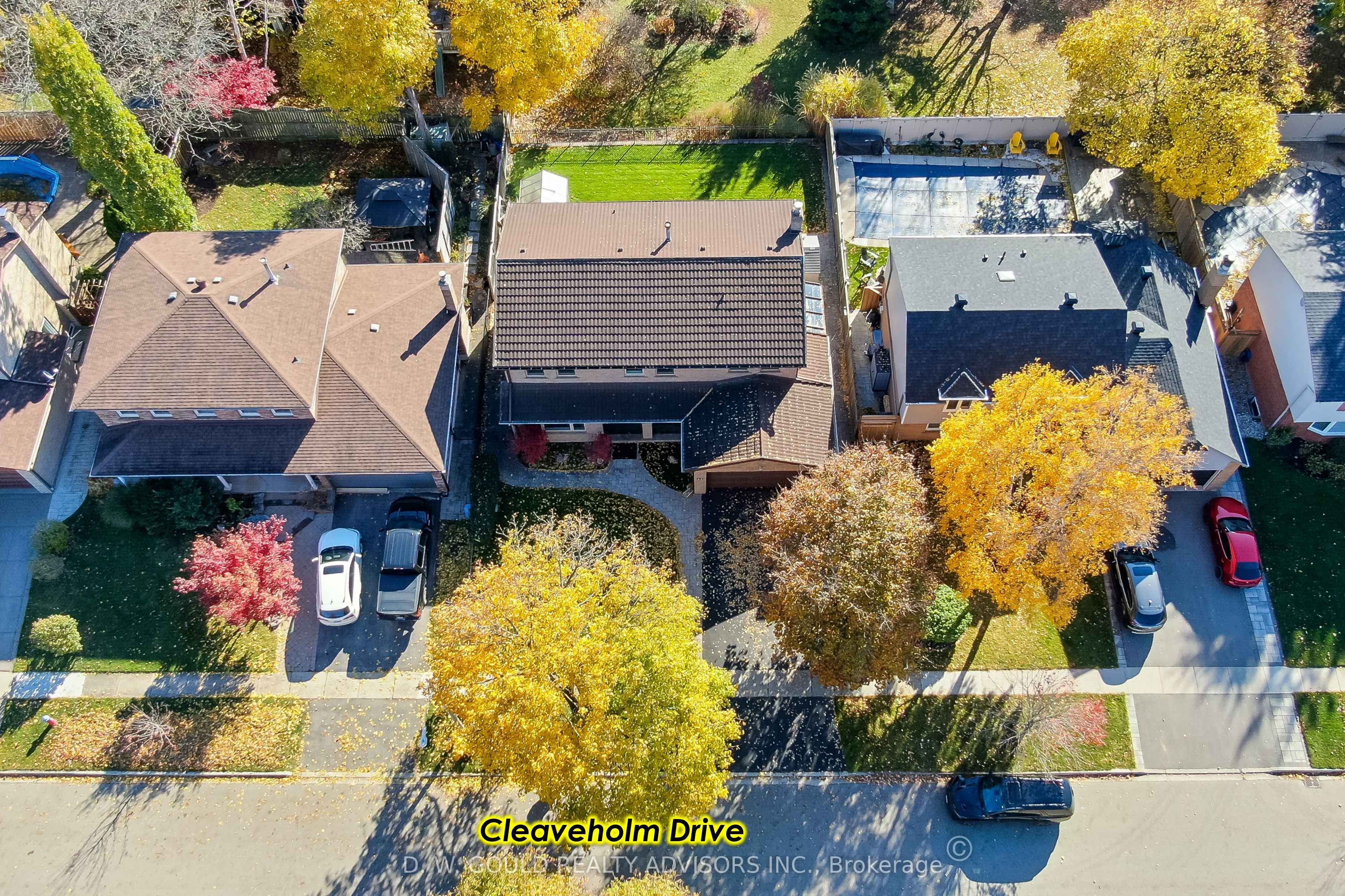 41 Cleaveholm Drive, Halton Hills, ON L7G 3E3 photo 4