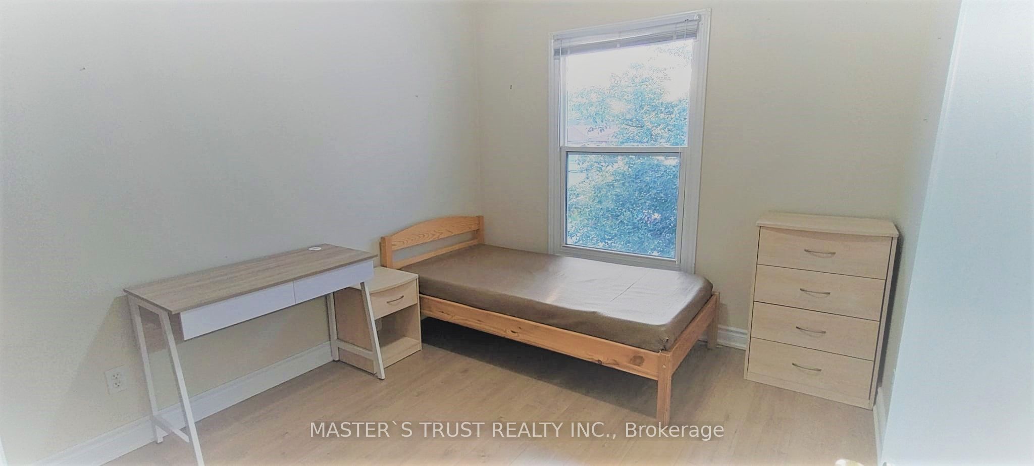 95 Orsett Street Rm 1, Oakville, ON L6H 2P1 photo 2