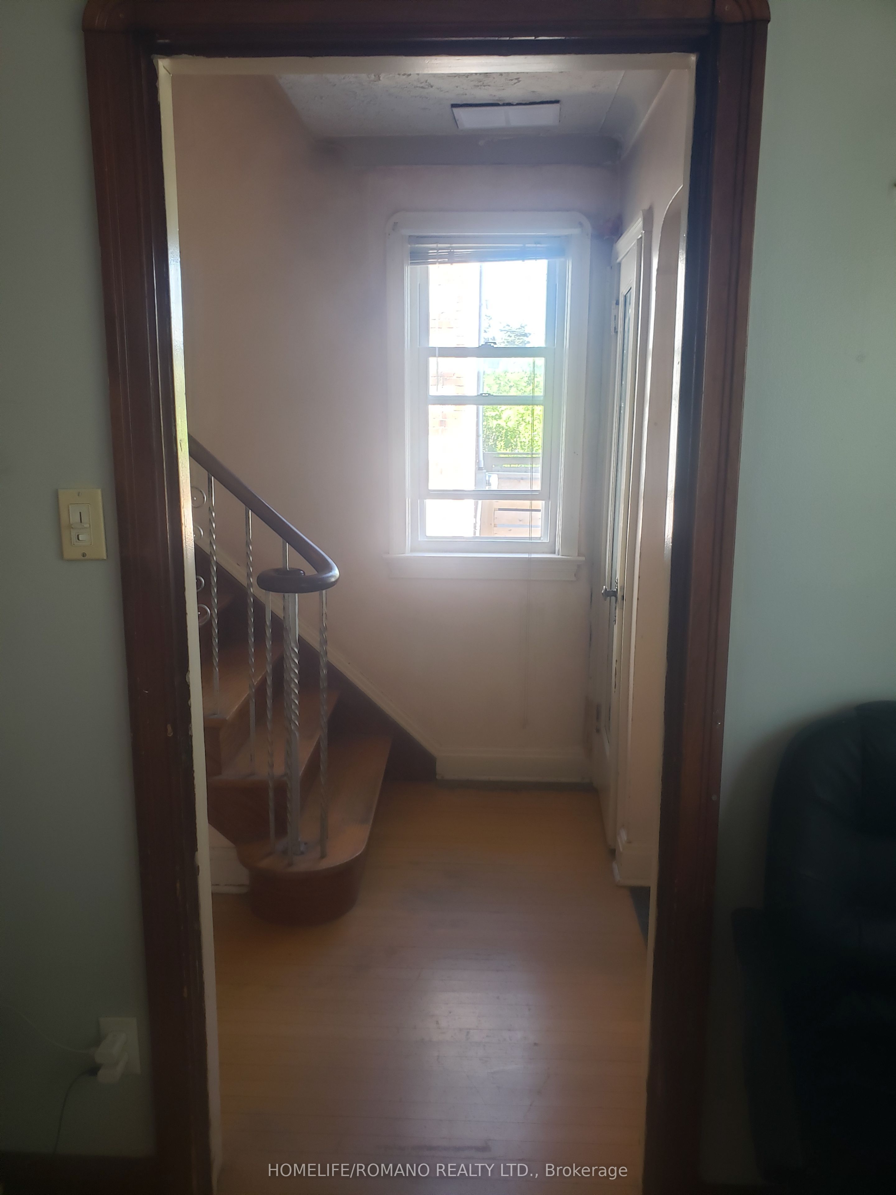 67 Beechborough Avenue, Toronto, ON M6M 1Z6 photo 4