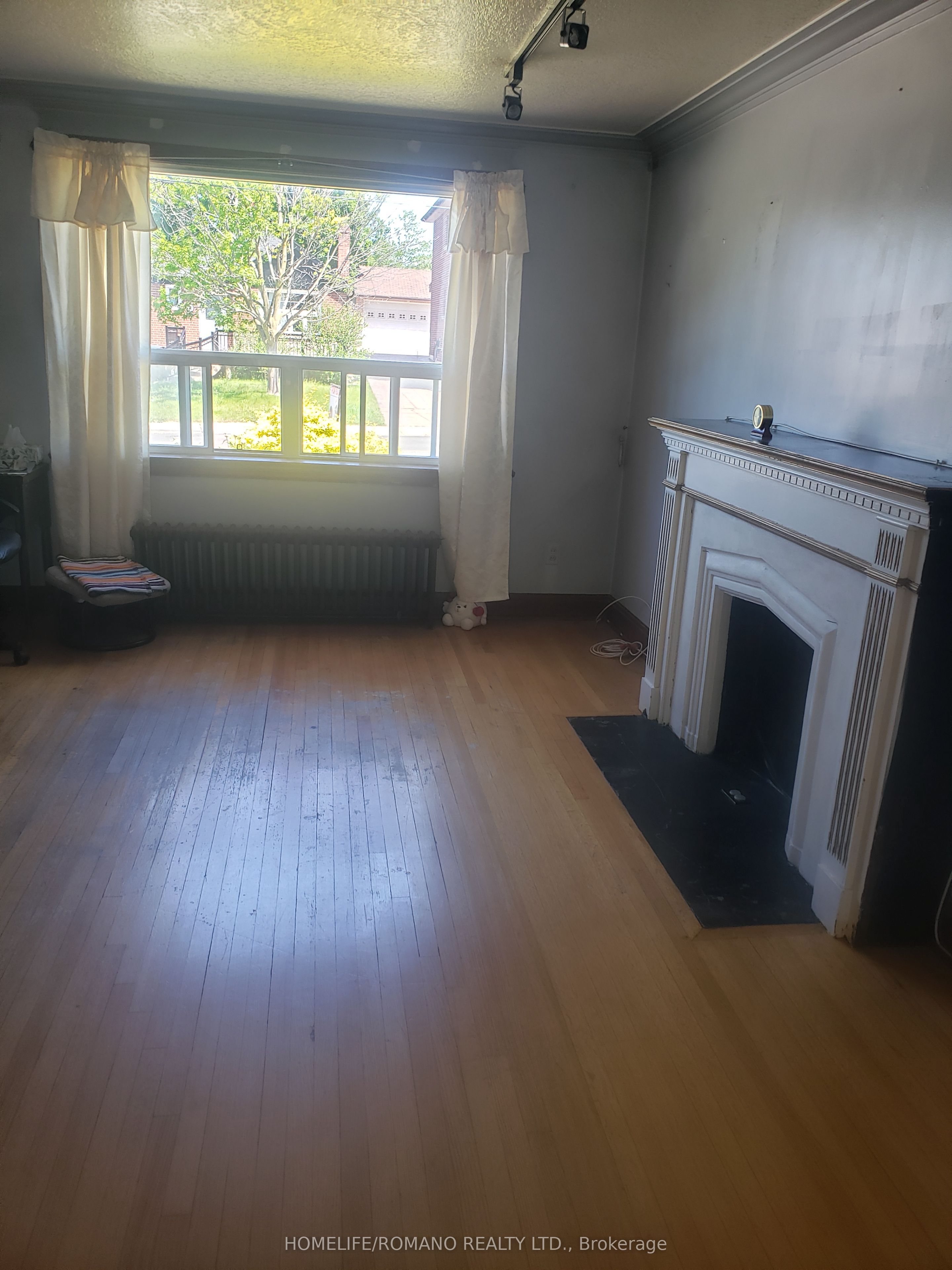 67 Beechborough Avenue, Toronto, ON M6M 1Z6 photo 5