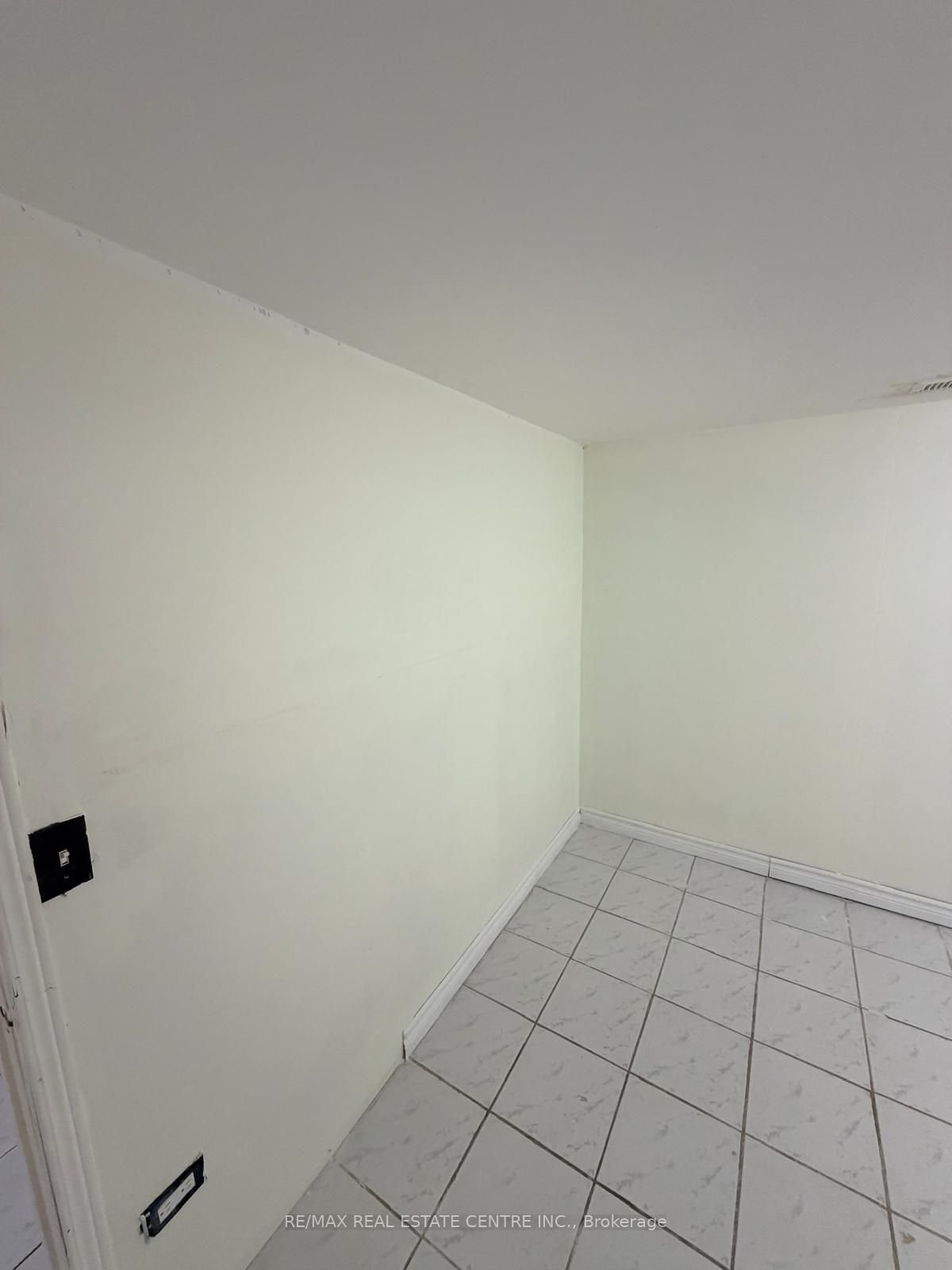 131 Stewart Street, Oakville, ON L6X 1X8 photo 5