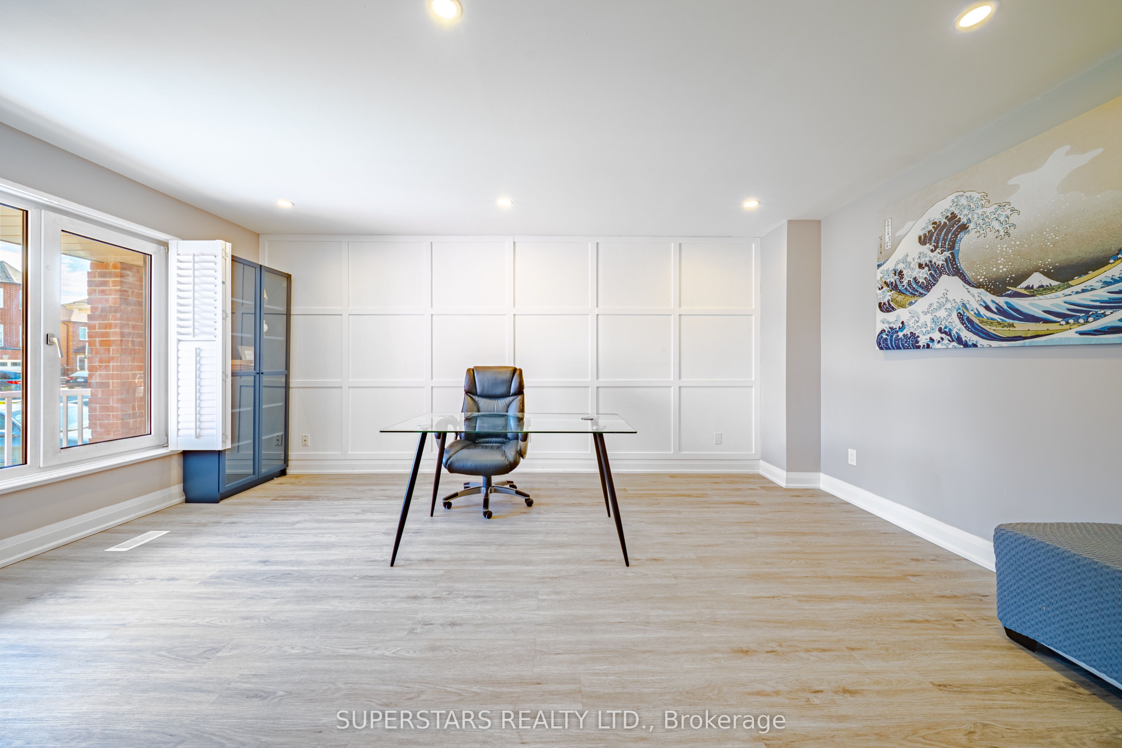 3945 Renfrew Crescent, Mississauga, ON L5L 4J6 photo 4