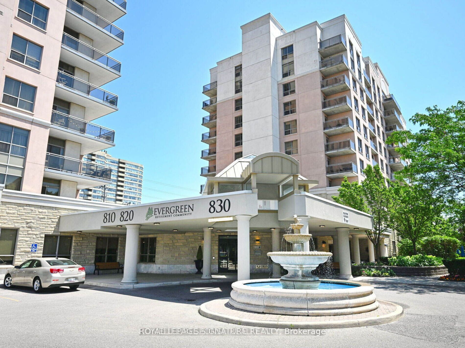 810 Scollard Court 1003, Mississauga, ON L5V 0A4 photo 3