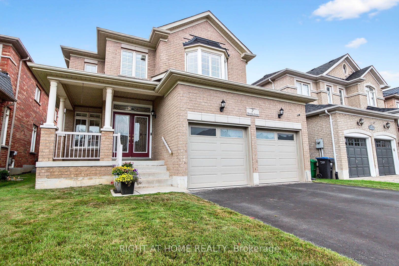 7 Messina Avenue, Brampton, ON L6Y 0M6 photo 2