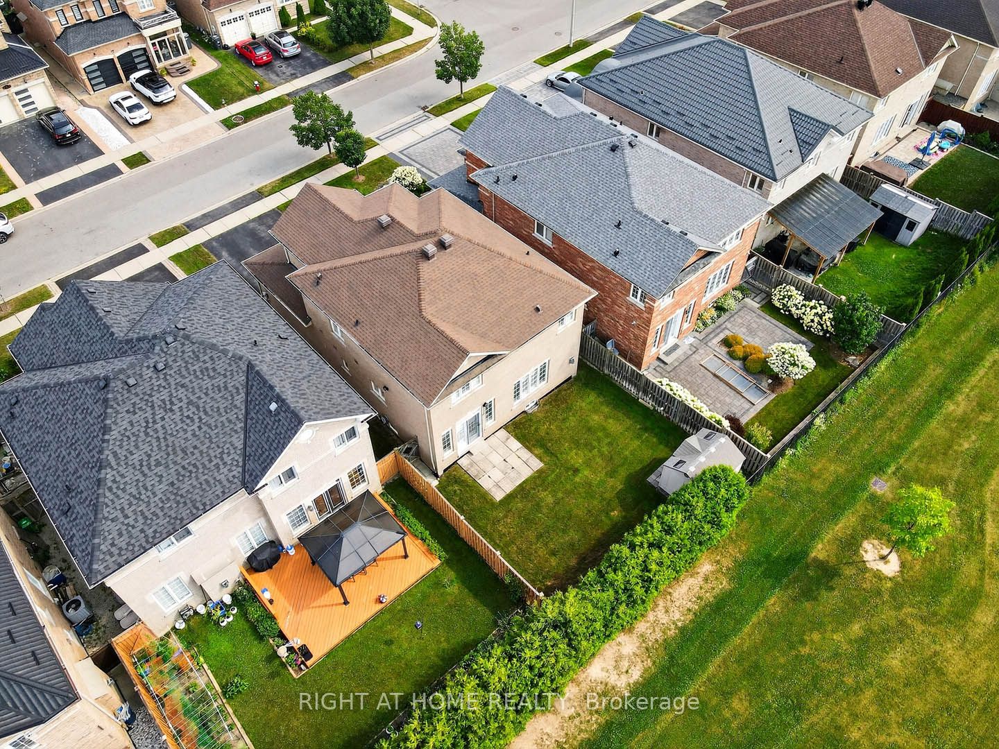 7 Messina Avenue, Brampton, ON L6Y 0M6 photo 3