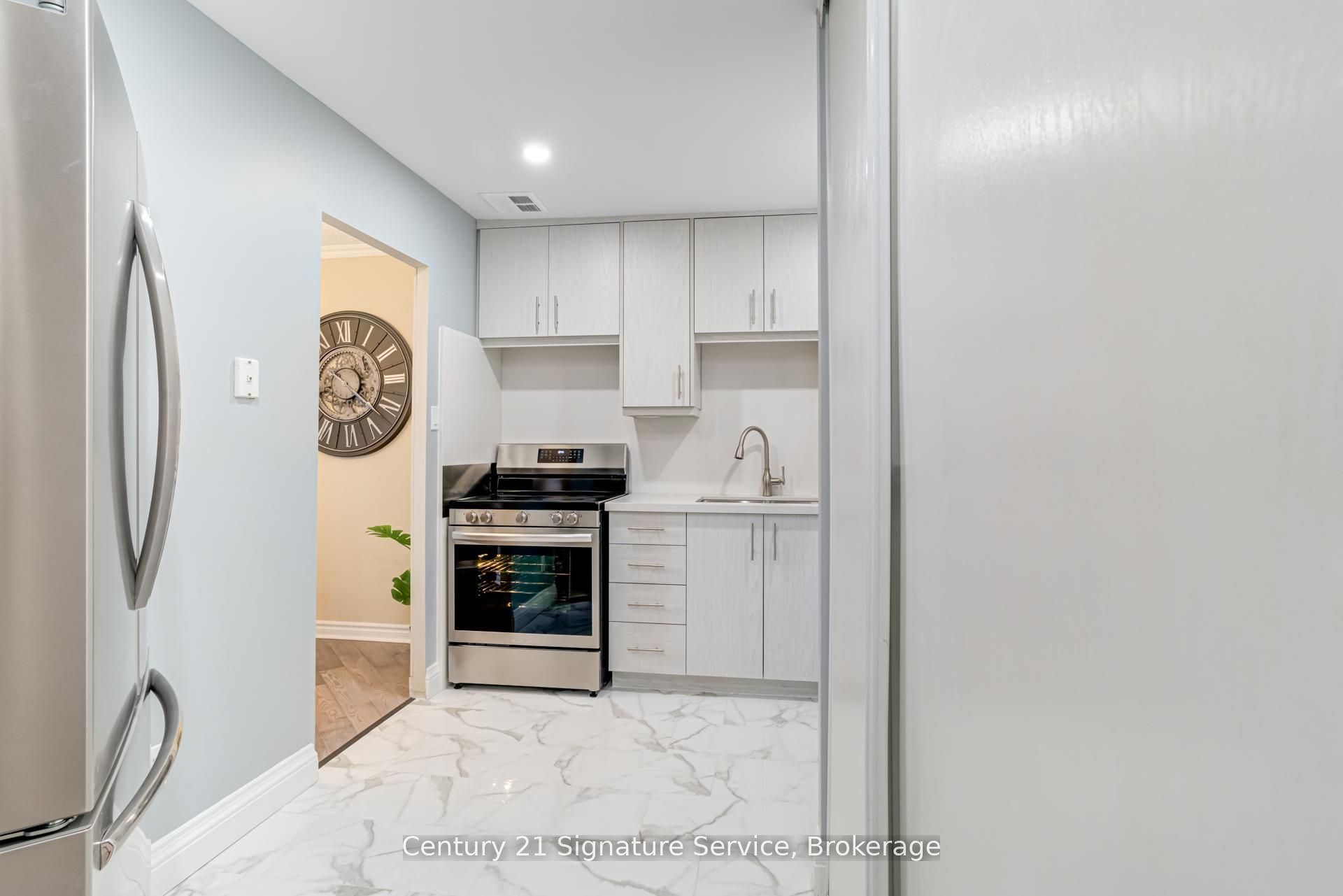 2001 Bonnymede Drive 15, Mississauga, ON L5J 4H8 photo 4