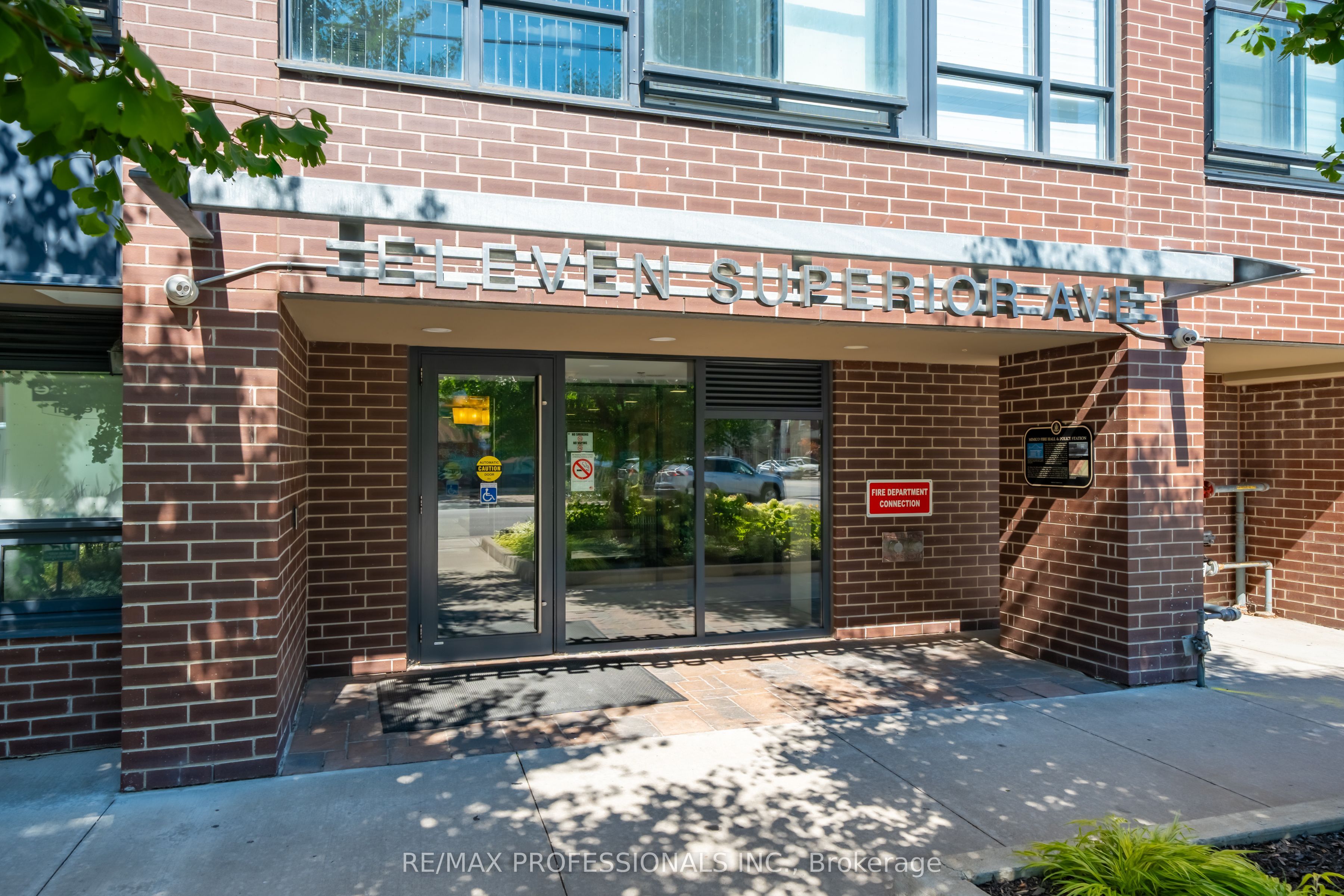 11 Superior Avenue 811, Toronto, ON M8V 0A7 photo 2