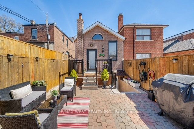 524 Salem Avenue N, Toronto, ON M6H 3E1 photo 3