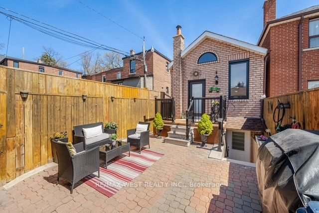 524 Salem Avenue N, Toronto, ON M6H 3E1 photo 4