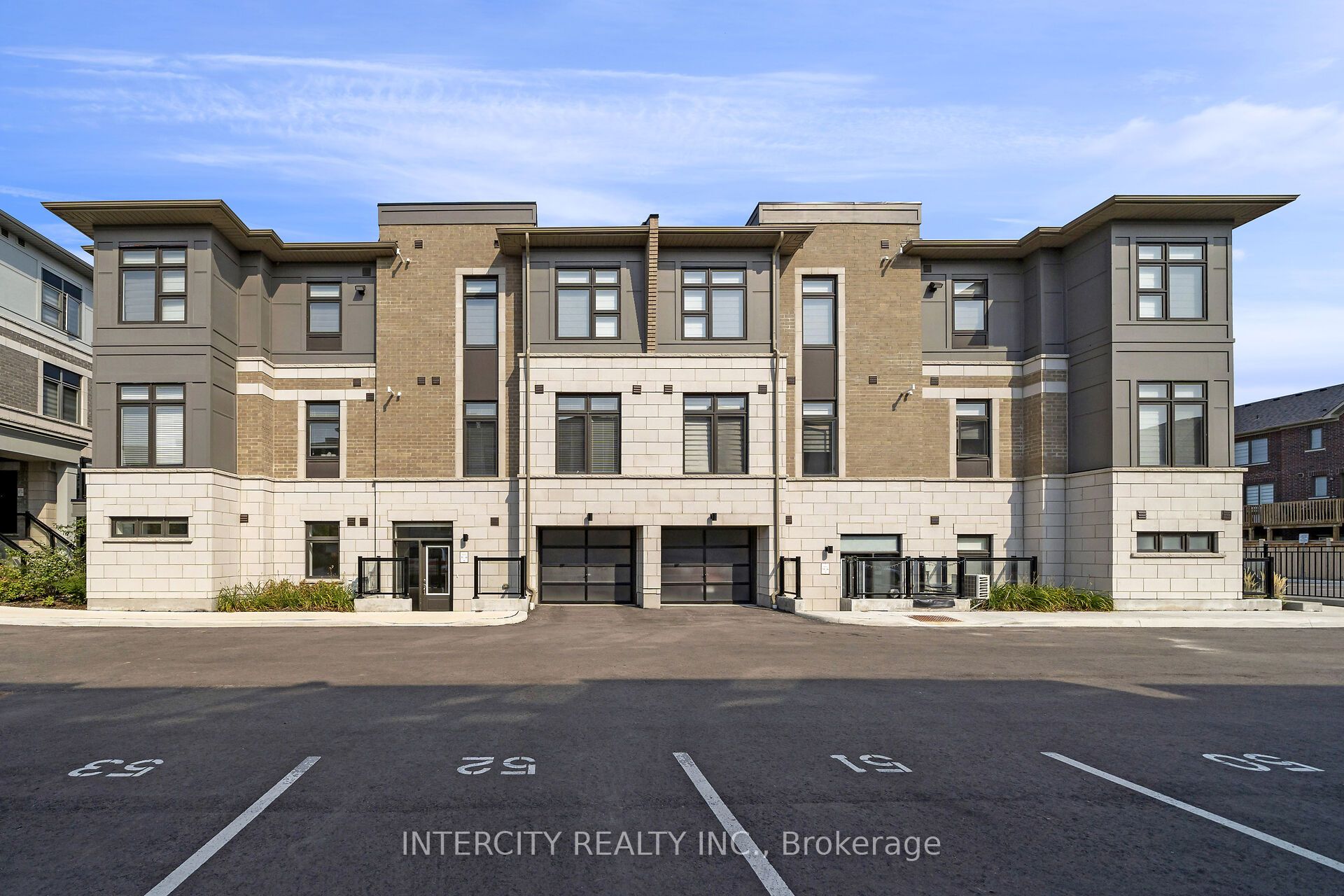 60 Halliford Place 701, Brampton, ON L6P 4R1