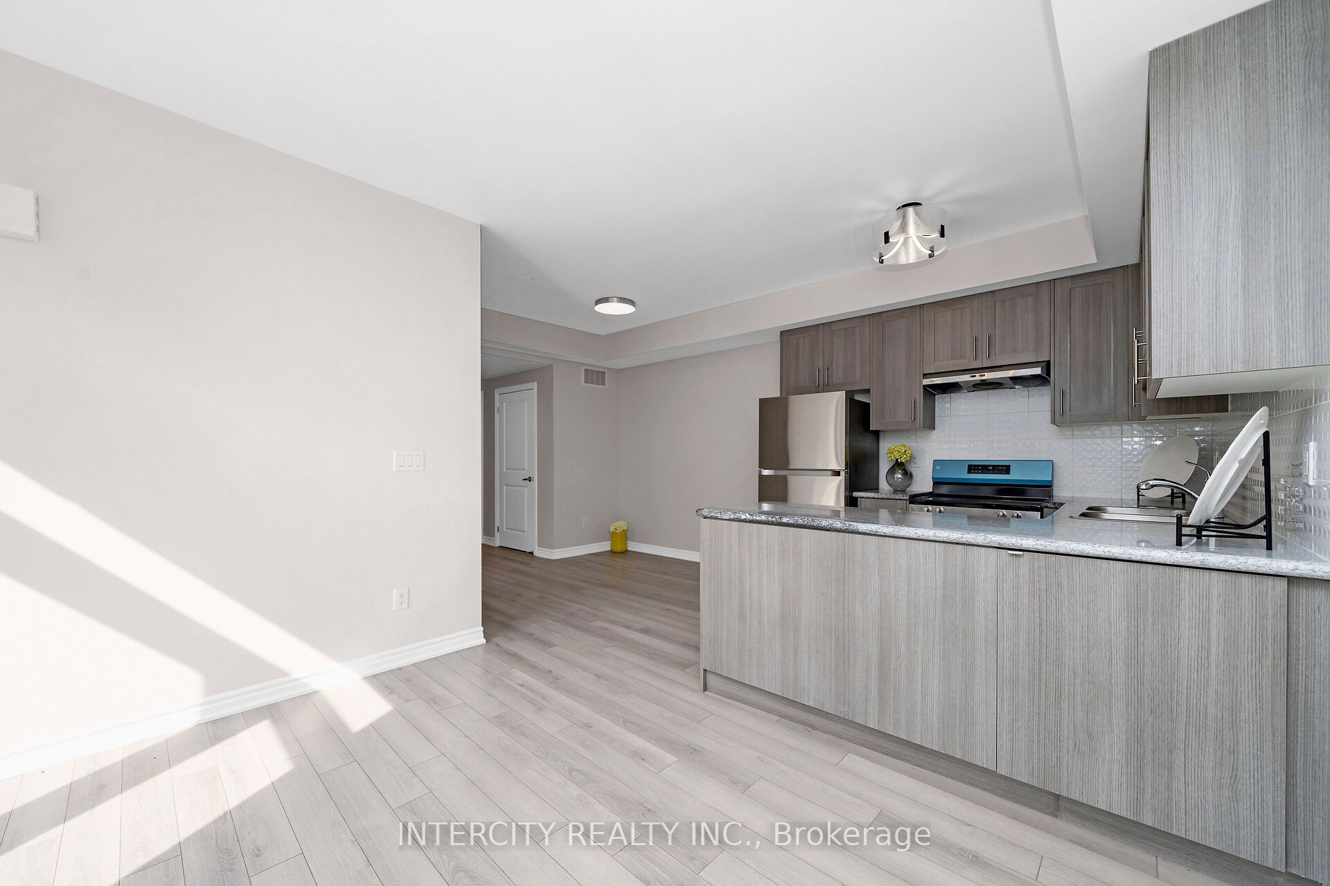 60 Halliford Place 701, Brampton, ON L6P 4R1 photo 5