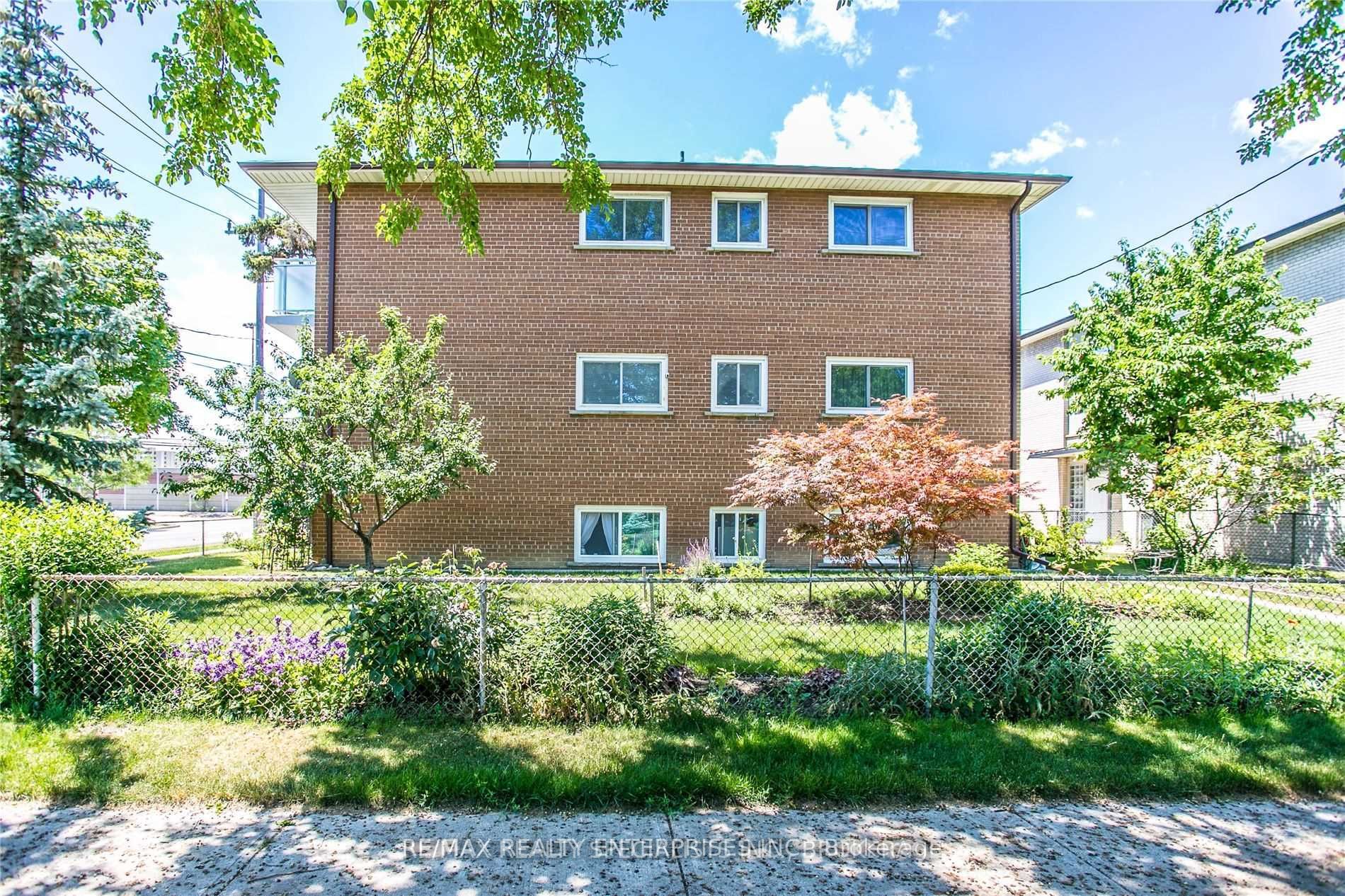 54 Rabbit Lane, Toronto, ON M9B 5S7 photo 4