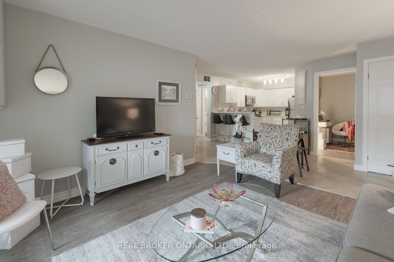 2040 Cleaver Avenue 218, Burlington, ON L7M 4C4 photo 4