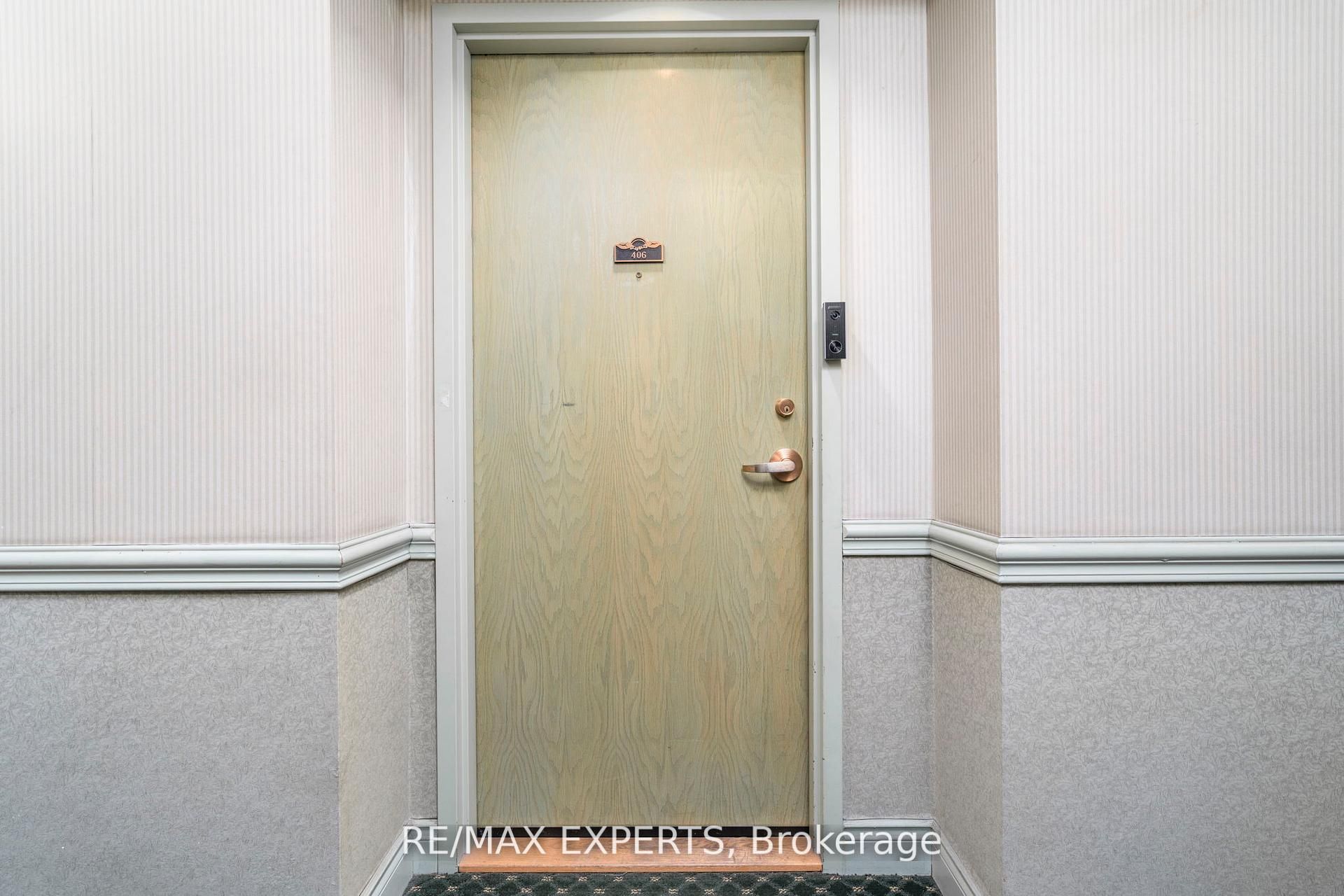 10 Dayspring Circle 406, Brampton, ON L6P 1B9 photo 4