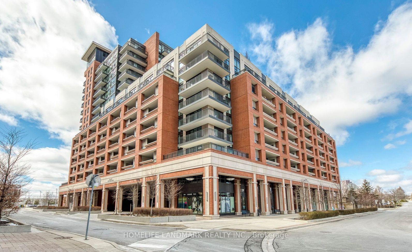 3091 Dufferin Street 208, Toronto, ON M6A 0C4