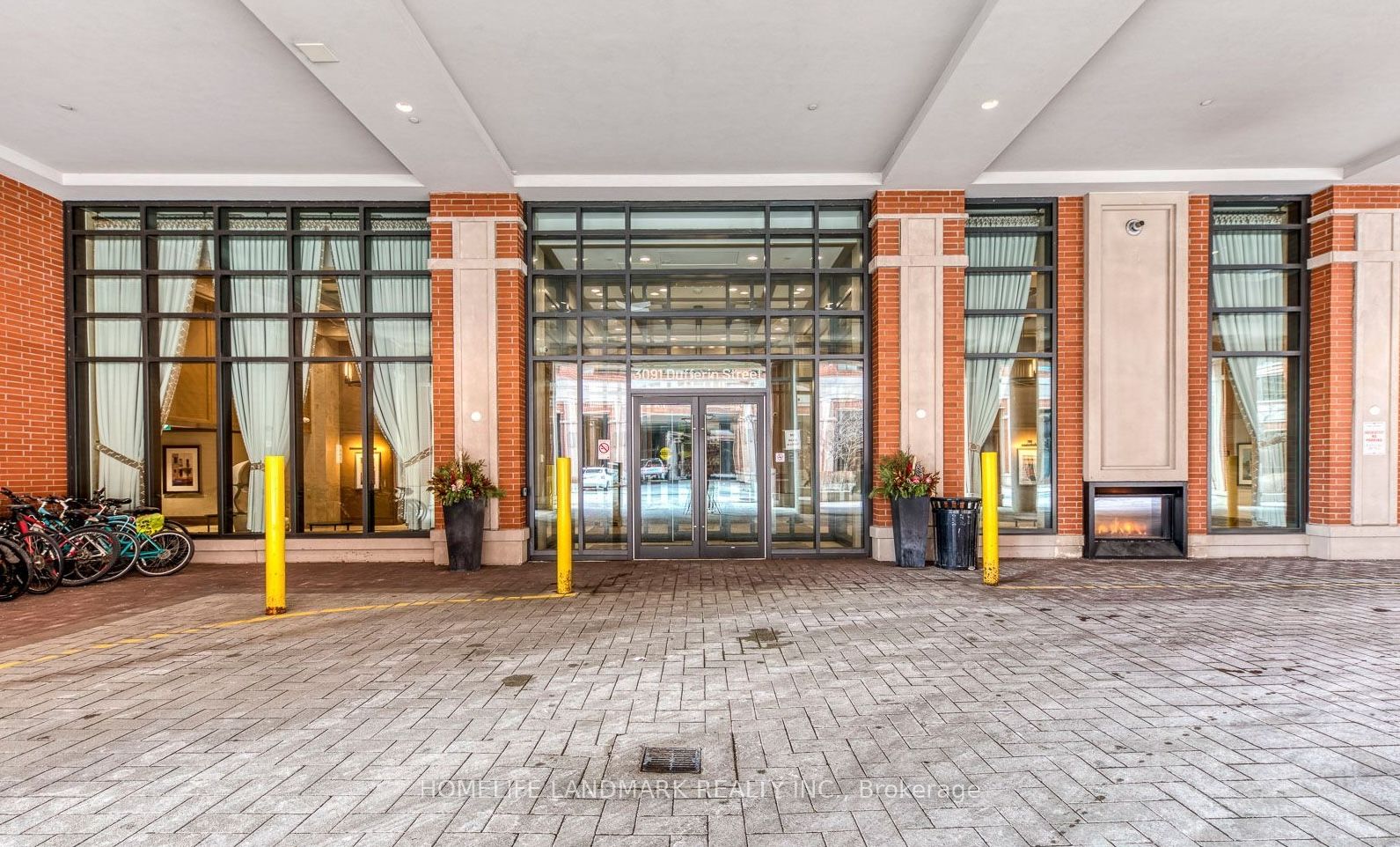 3091 Dufferin Street 208, Toronto, ON M6A 0C4 photo 2
