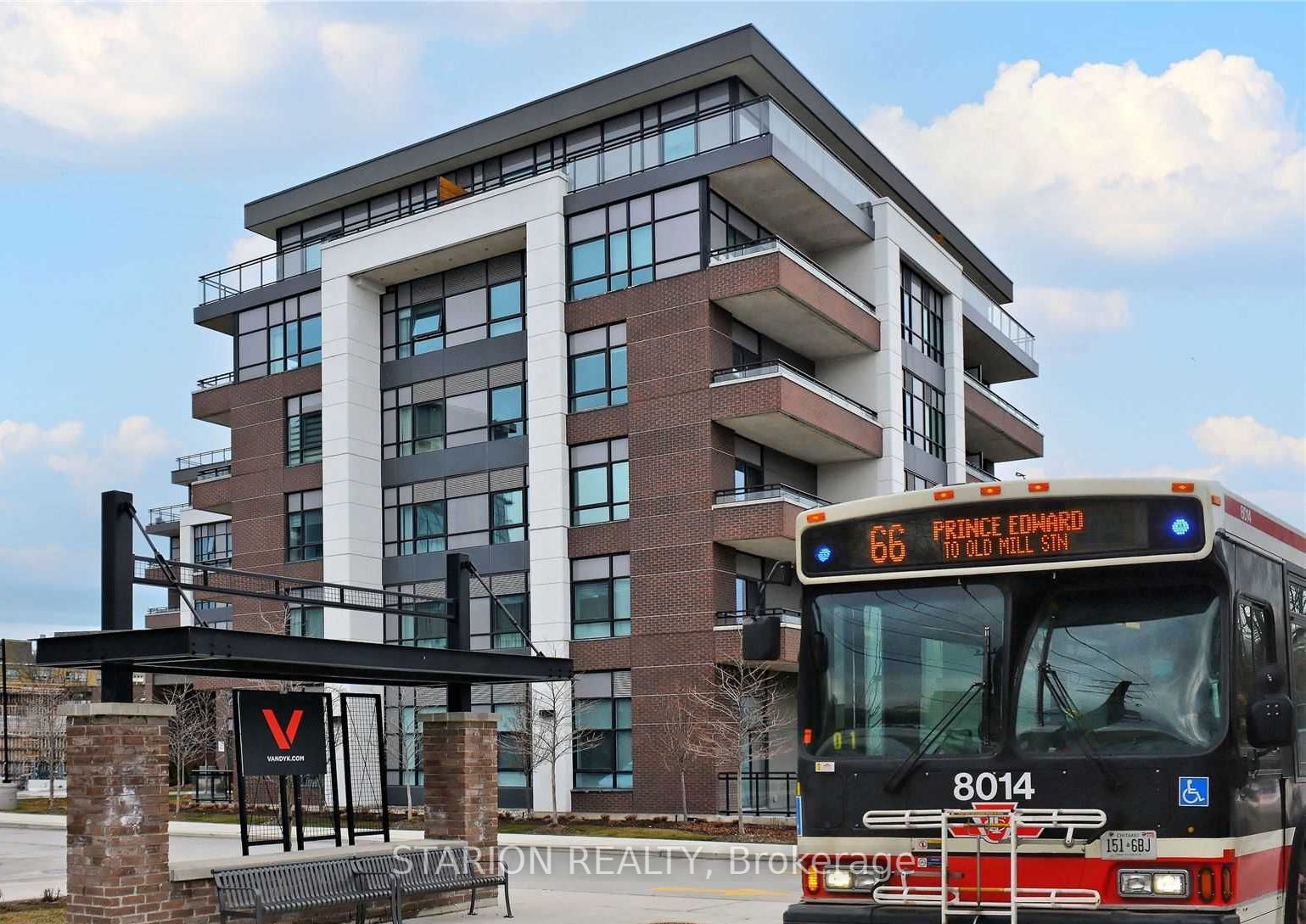 25 Neighbourhood Lane 513, Toronto, ON M8Y 0C4