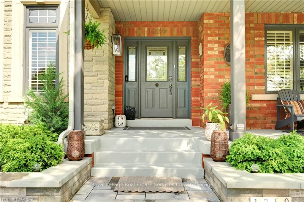 1259 GLENASHTON Drive, Oakville, ON L6H 5M3 photo 5