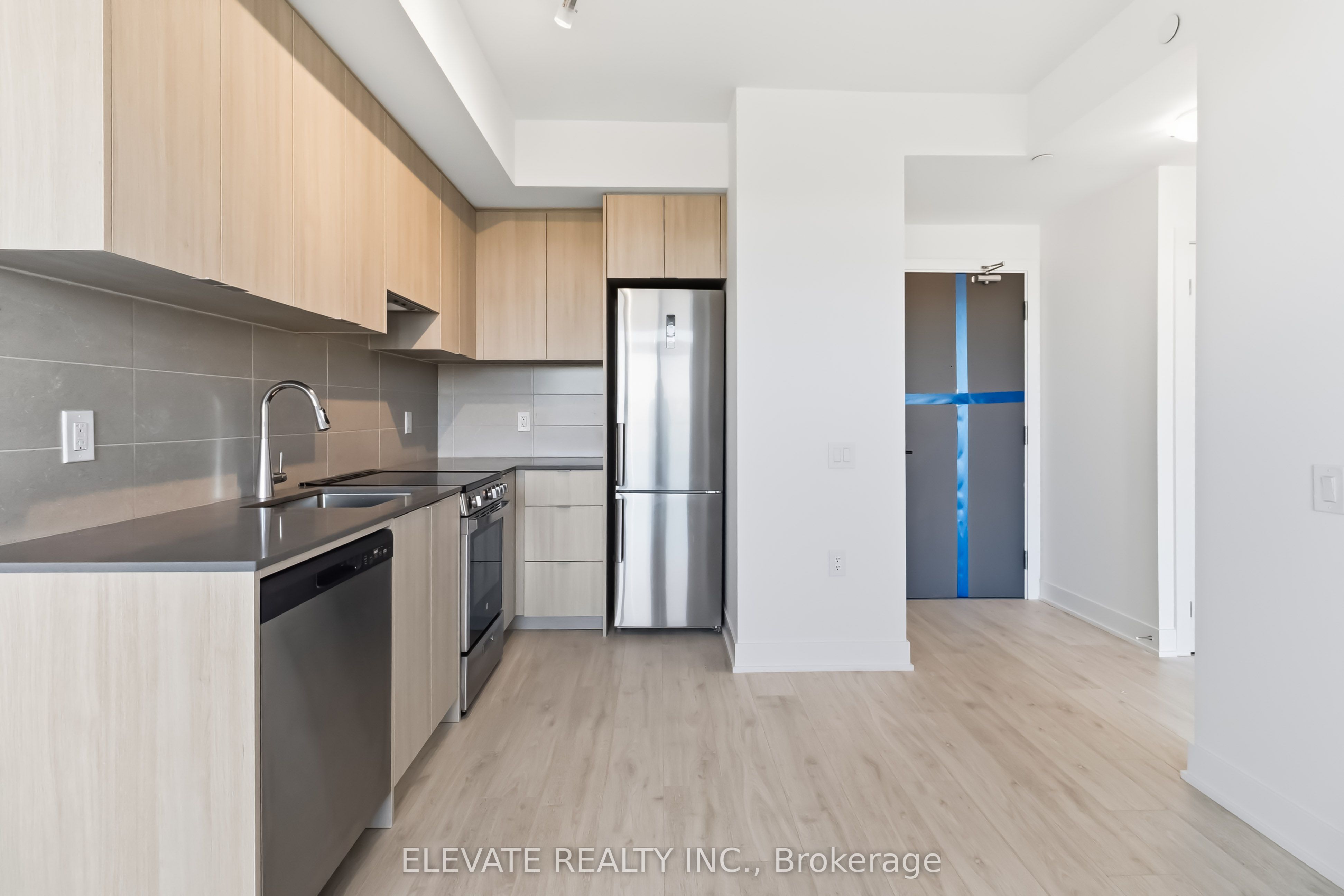2088 James Street 811, Burlington, ON L7R 0H2 photo 2