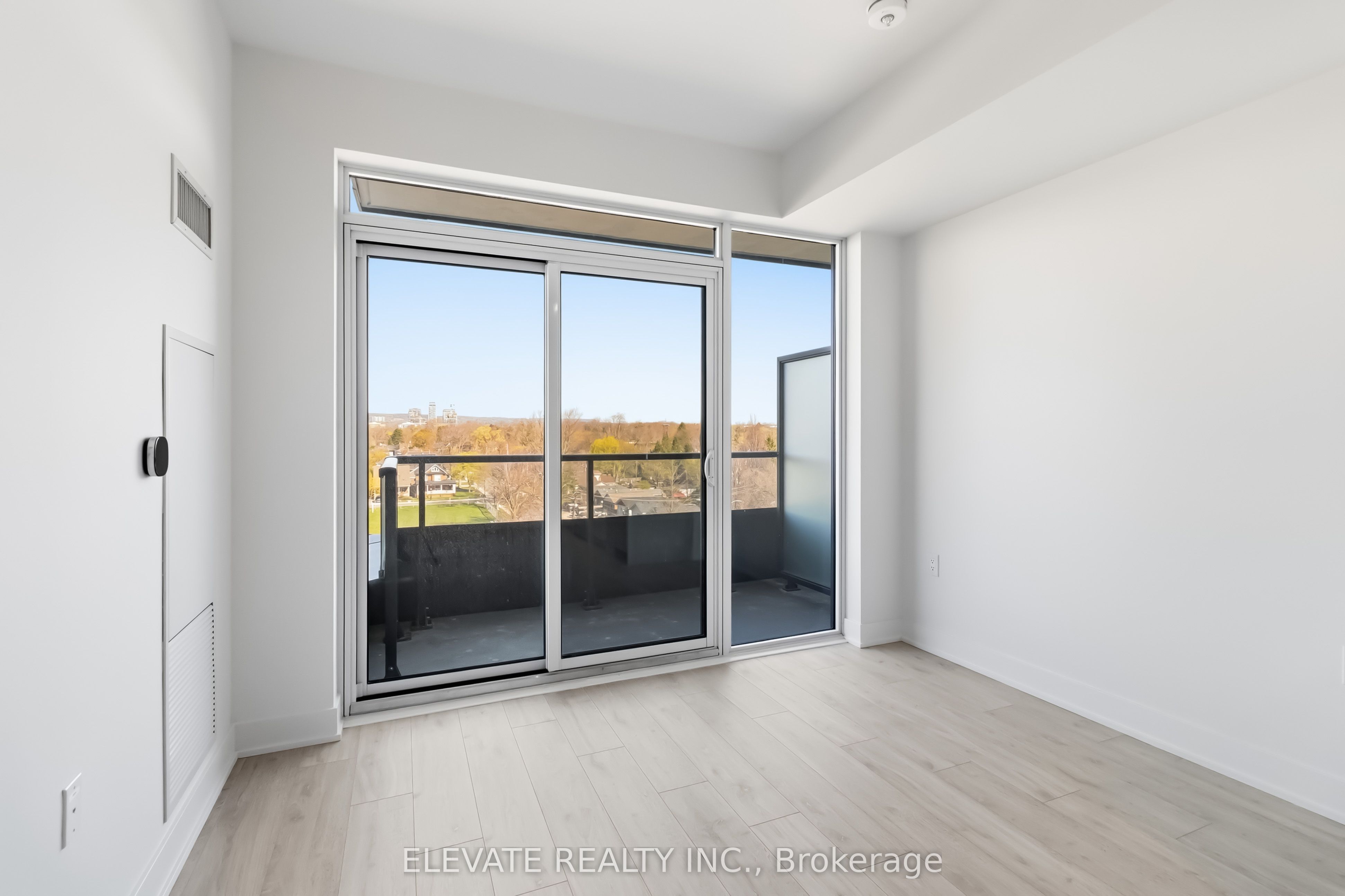 2088 James Street 811, Burlington, ON L7R 0H2 photo 4