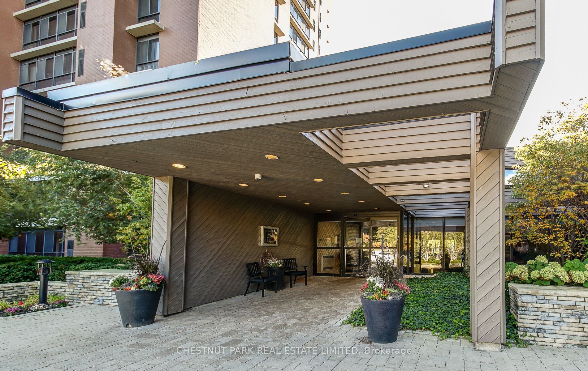 1400 Dixie Road 1216, Mississauga, ON L5E 3E1 photo 4