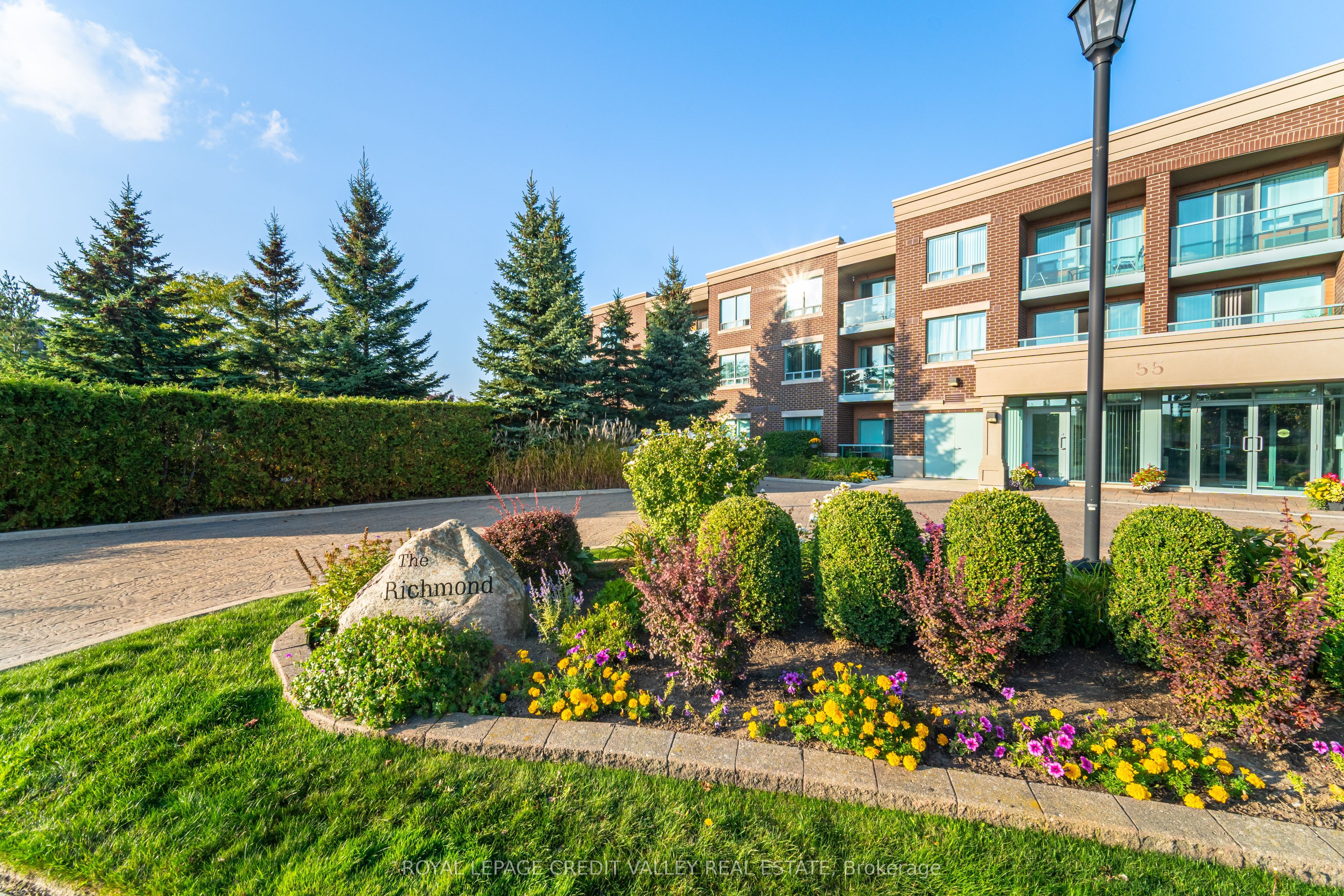55 Via Rosedale 204, Brampton, ON L6P 0V1 photo 3