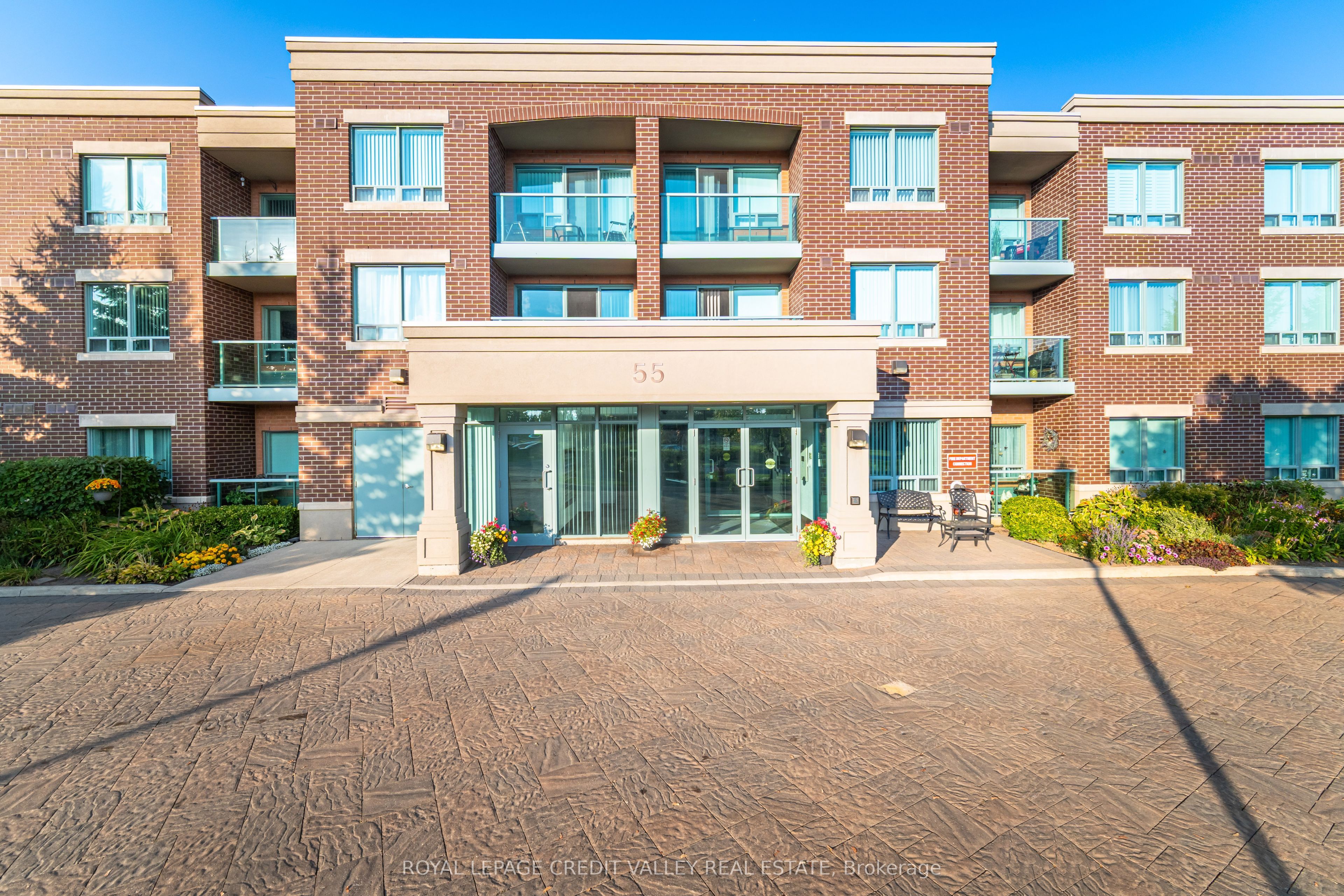 55 Via Rosedale 204, Brampton, ON L6P 0V1 photo 4