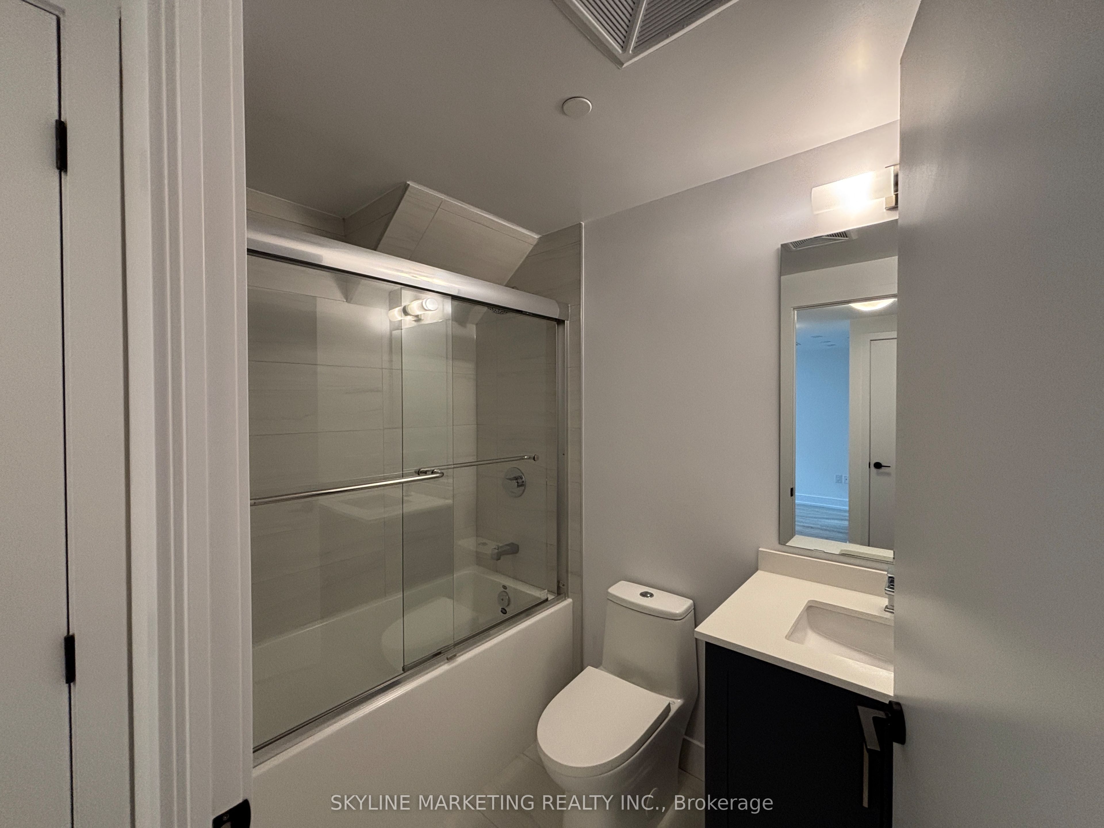 2450 Old Bronte Road 114, Oakville, ON L6M 5P6 photo 3
