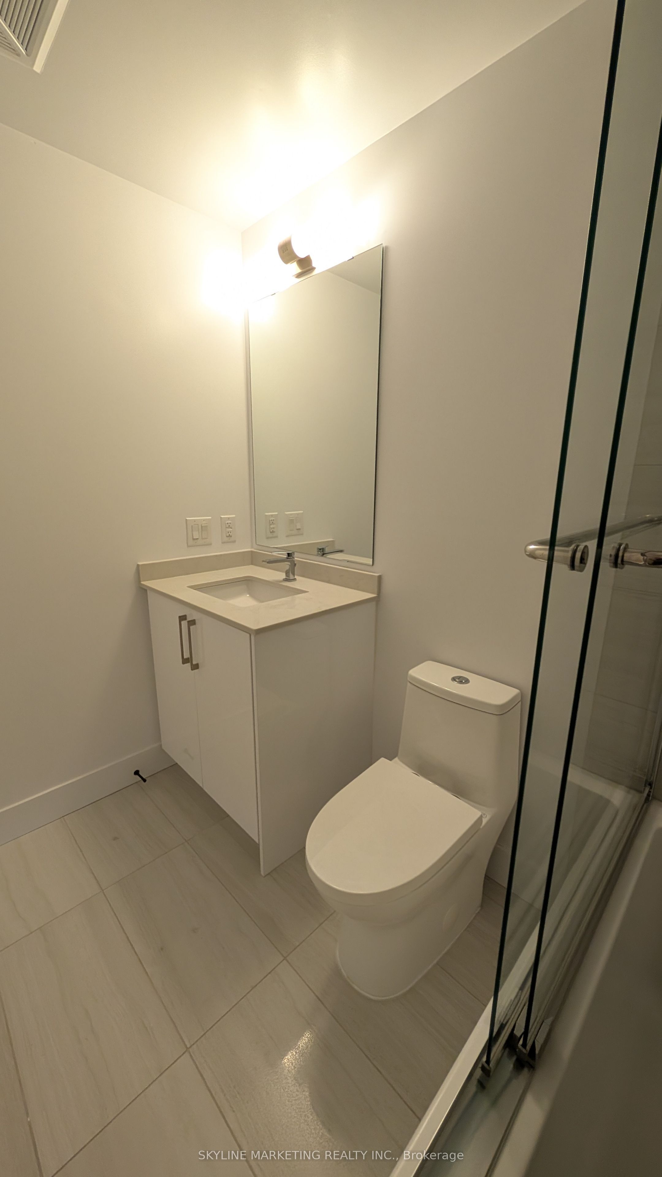 2450 Old Bronte Road 102, Oakville, ON L6M 5P6 photo 3