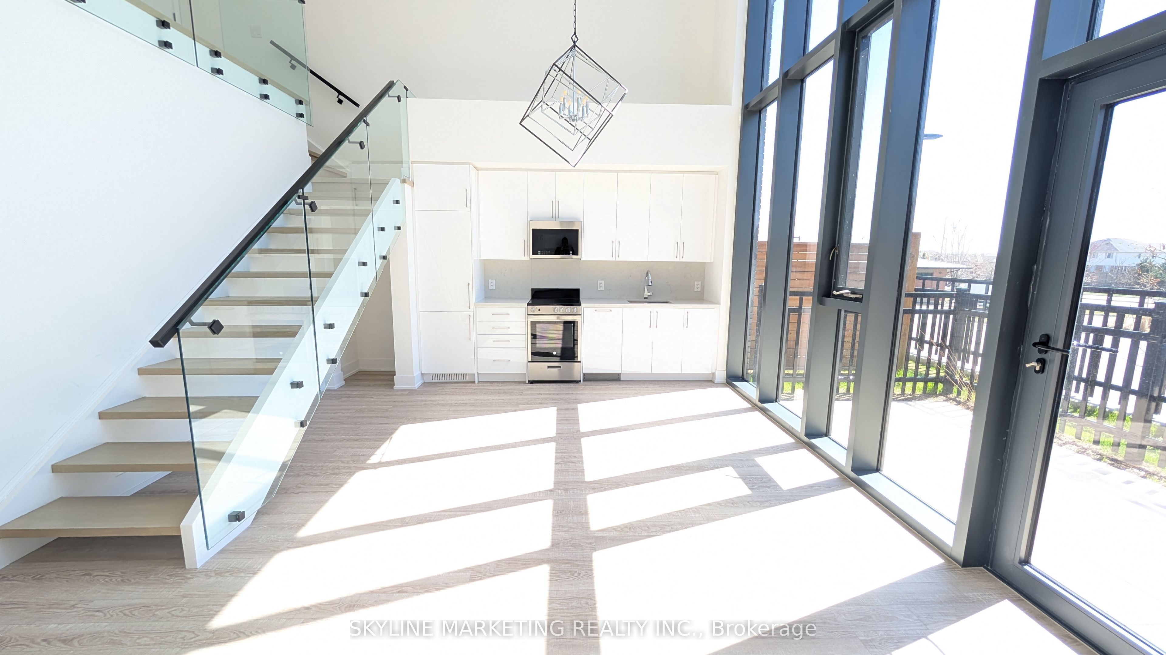 2450 Old Bronte Road 102, Oakville, ON L6M 5P6 photo 4