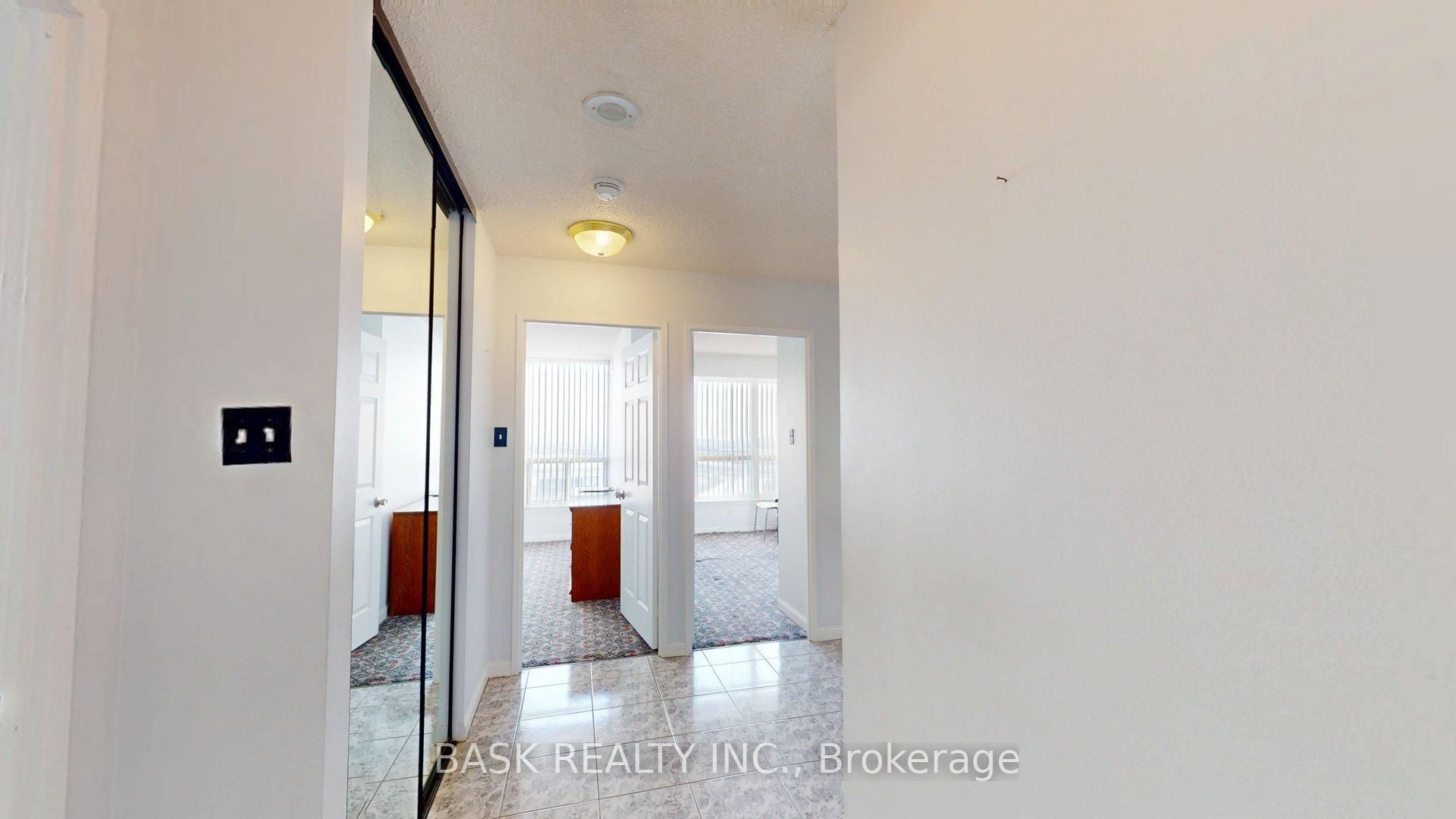 12 Laurelcrest Street 907, Brampton, ON L6S 5Y4 photo 2
