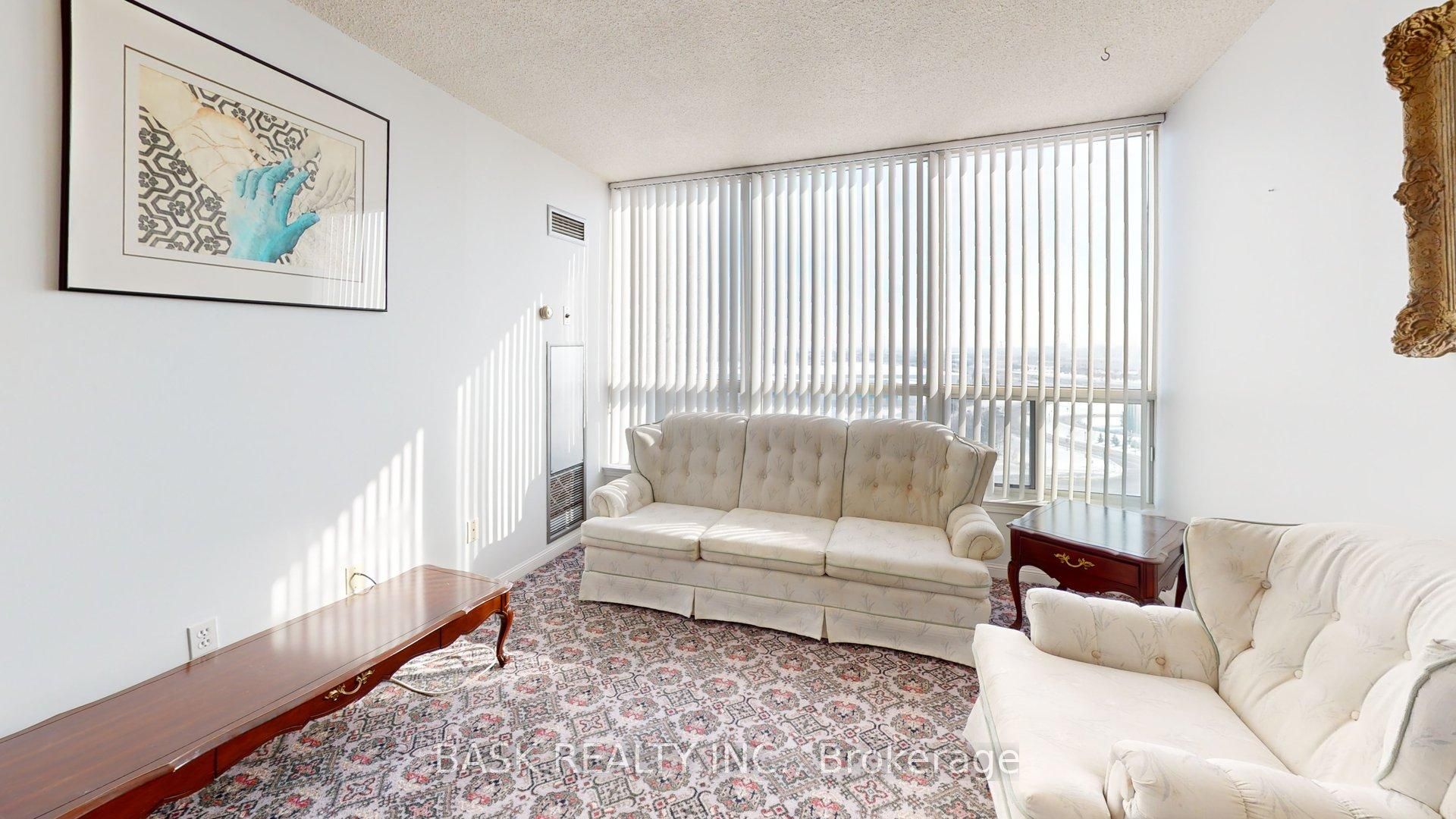 12 Laurelcrest Street 907, Brampton, ON L6S 5Y4 photo 3