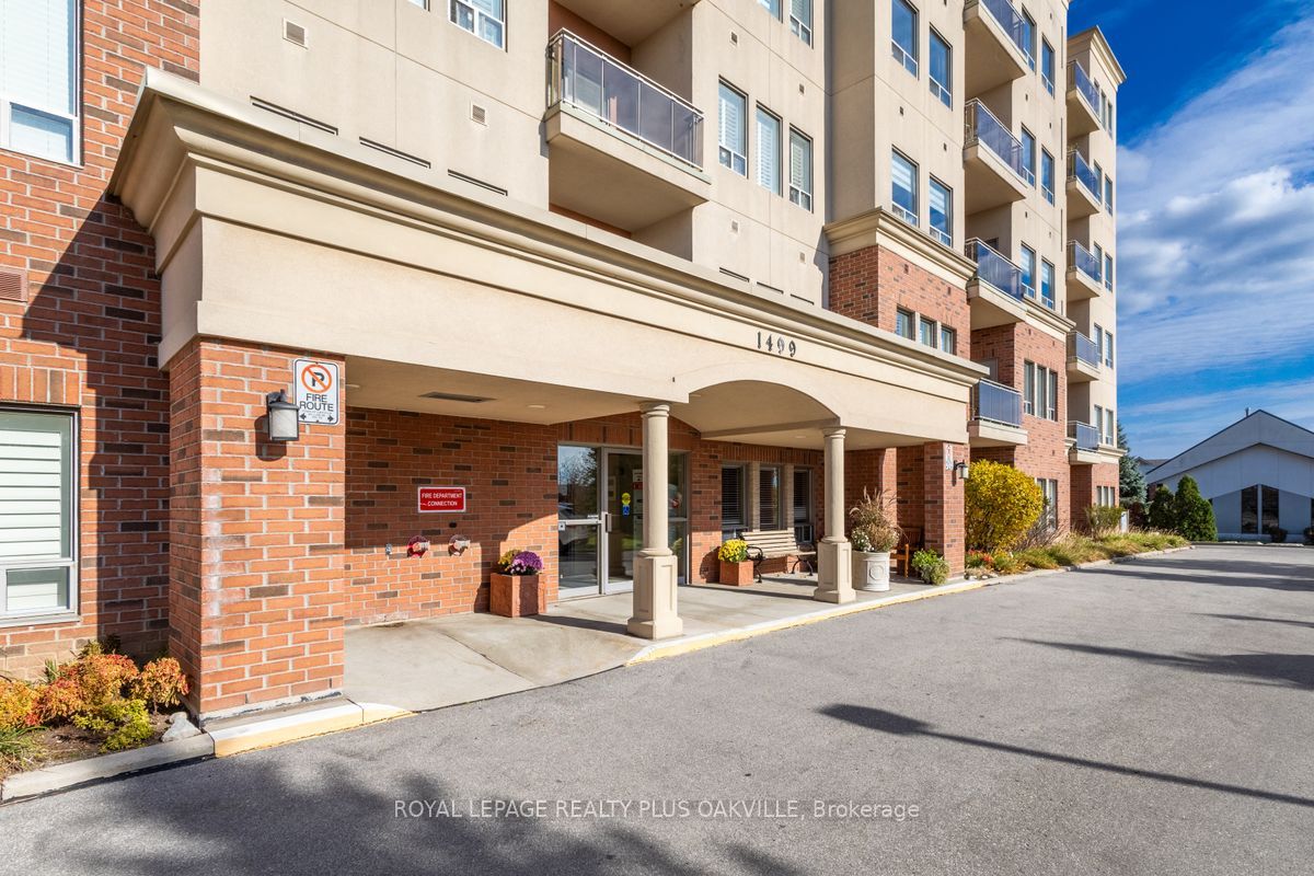 1499 Nottinghill Gate 403, Oakville, ON L6M 5G1 photo 4