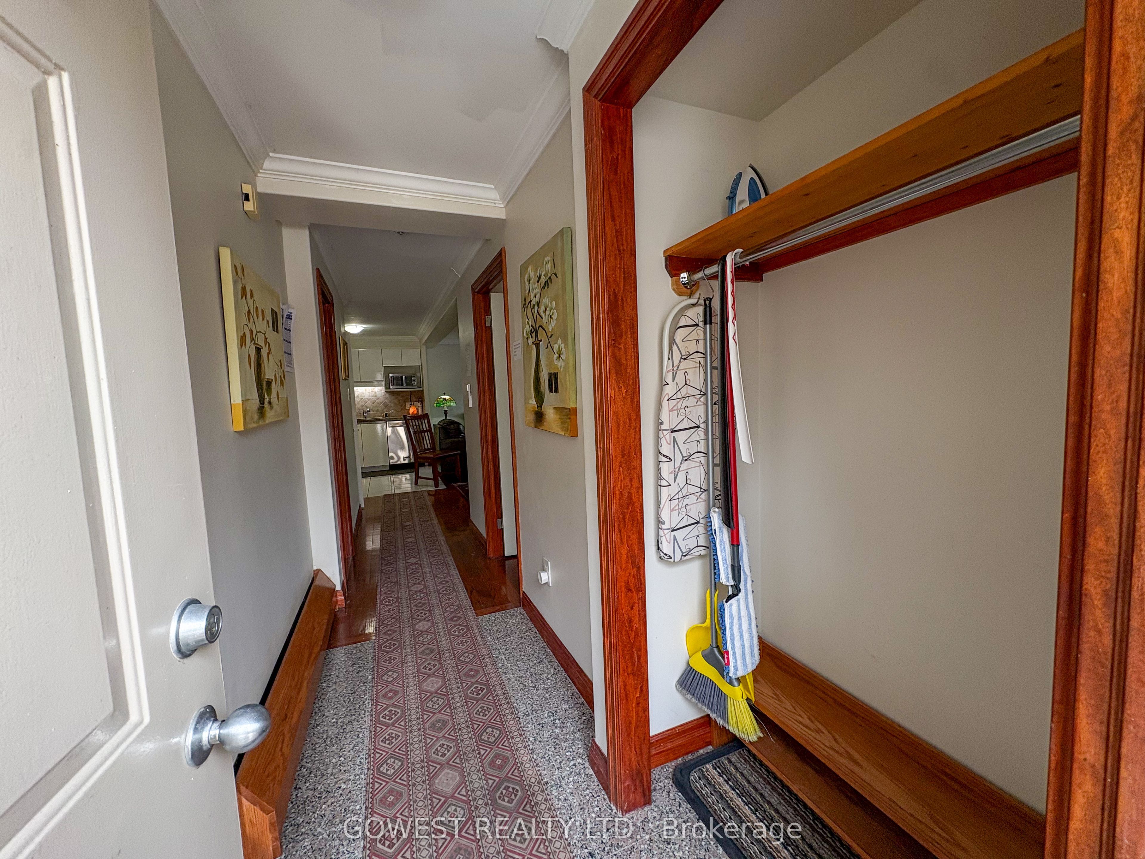 20 Glen Gordon Road 5, Toronto, ON M6P 1B8 photo 3