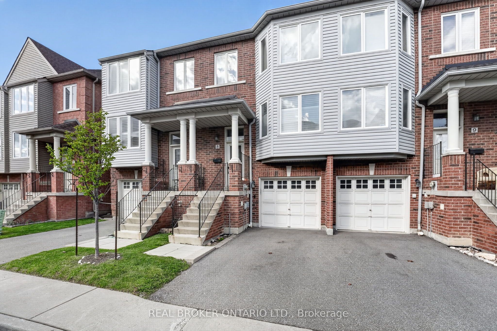 5985 Creditview Road 8, Mississauga, ON L5V 2M9 photo 2